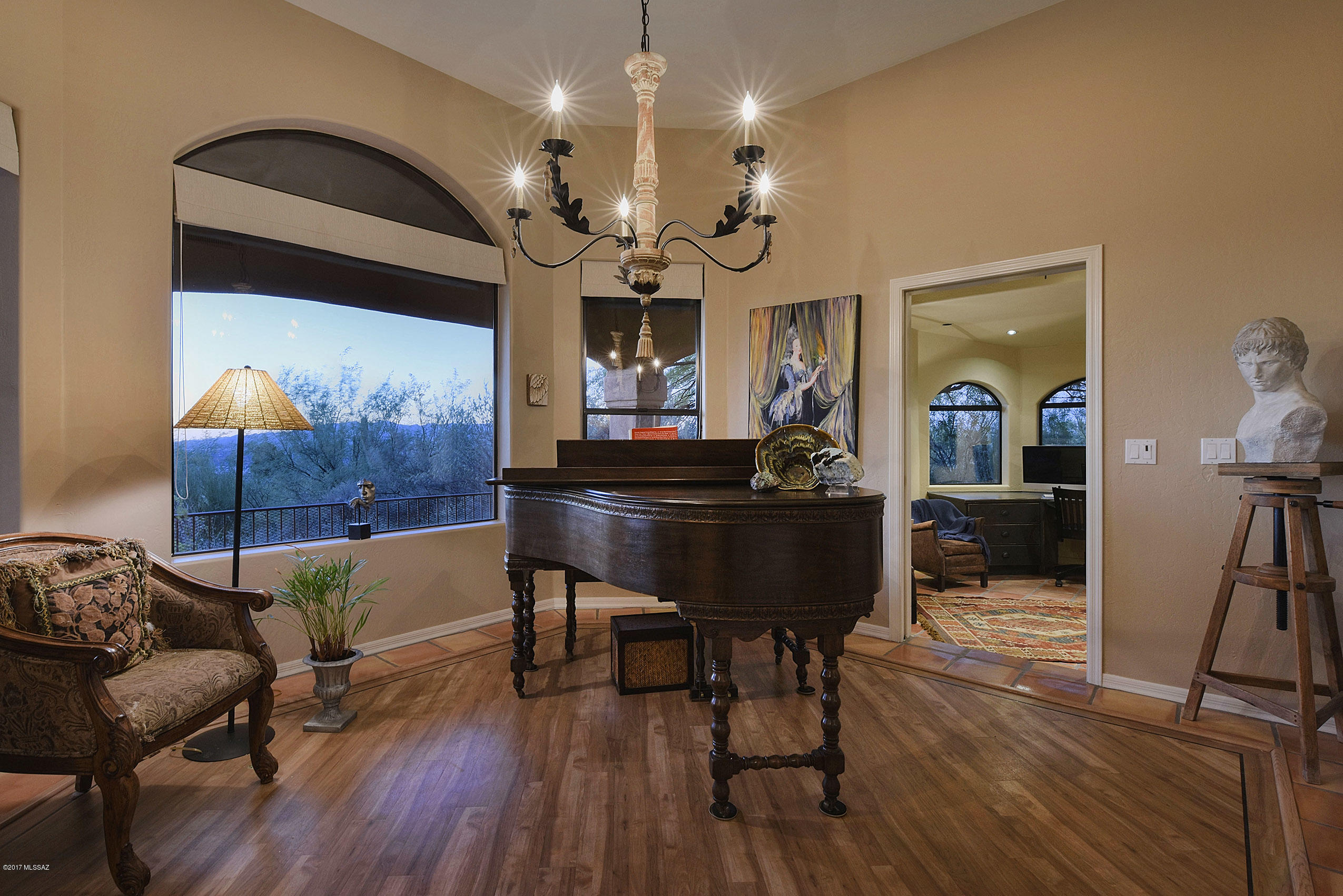 1661 E Crimson Canyon Place