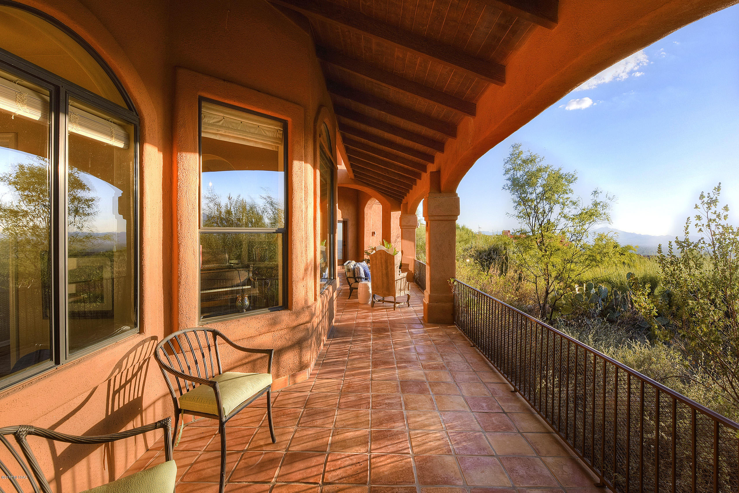 1661 E Crimson Canyon Place