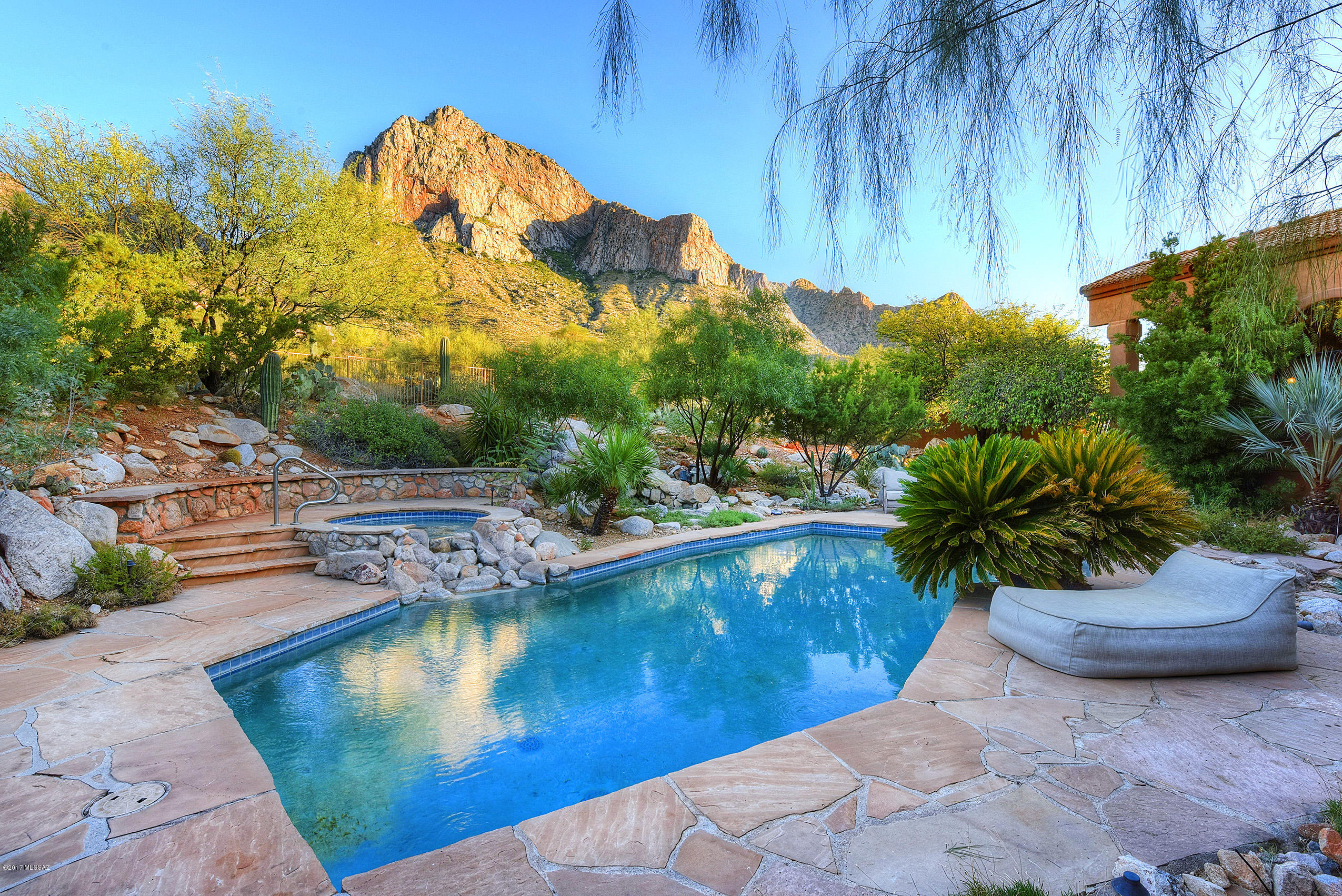 1661 E Crimson Canyon Place