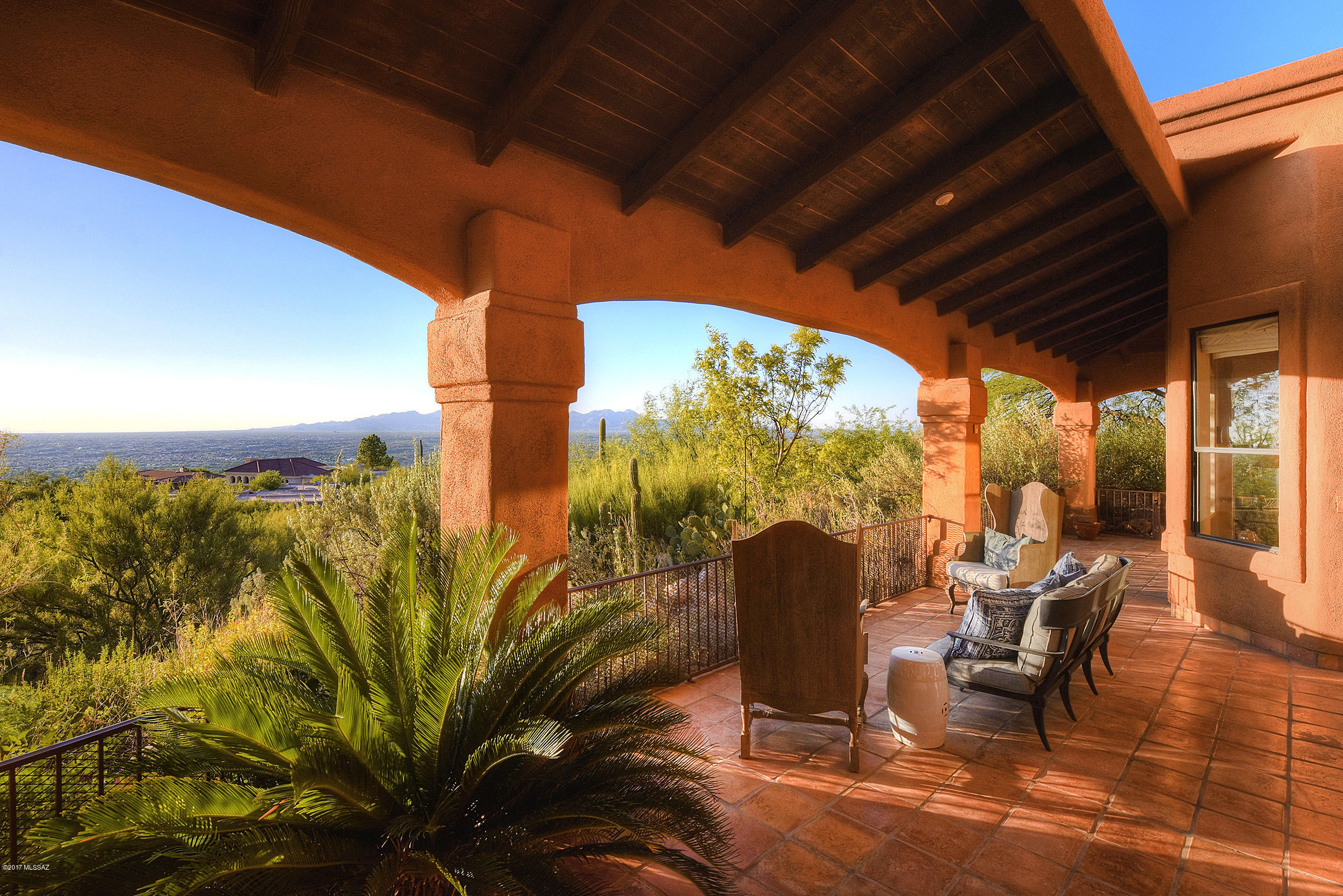 1661 E Crimson Canyon Place