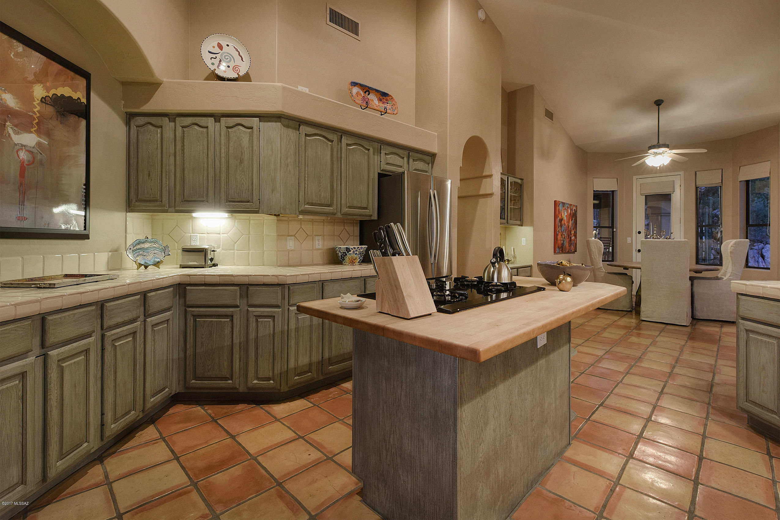 1661 E Crimson Canyon Place