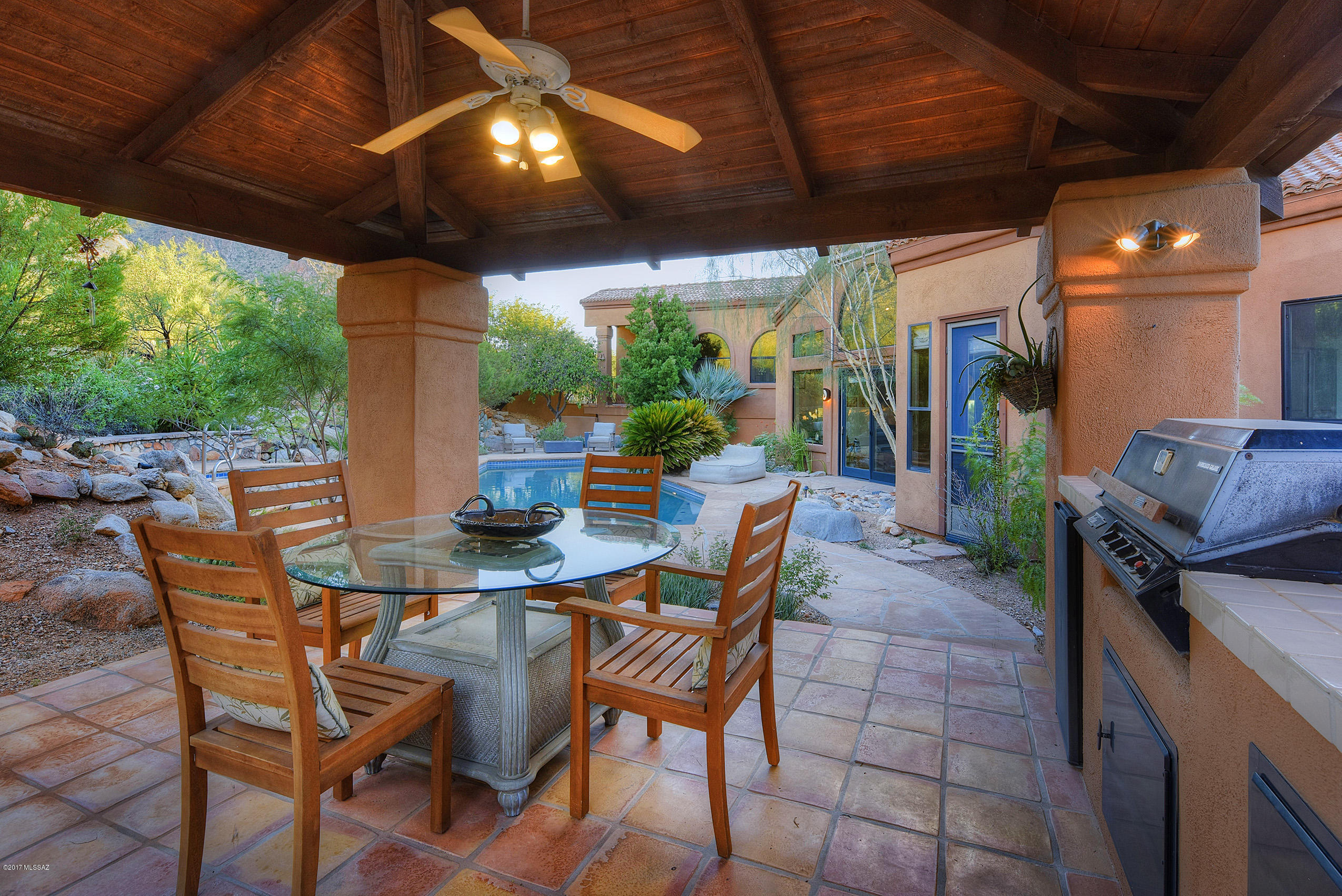 1661 E Crimson Canyon Place