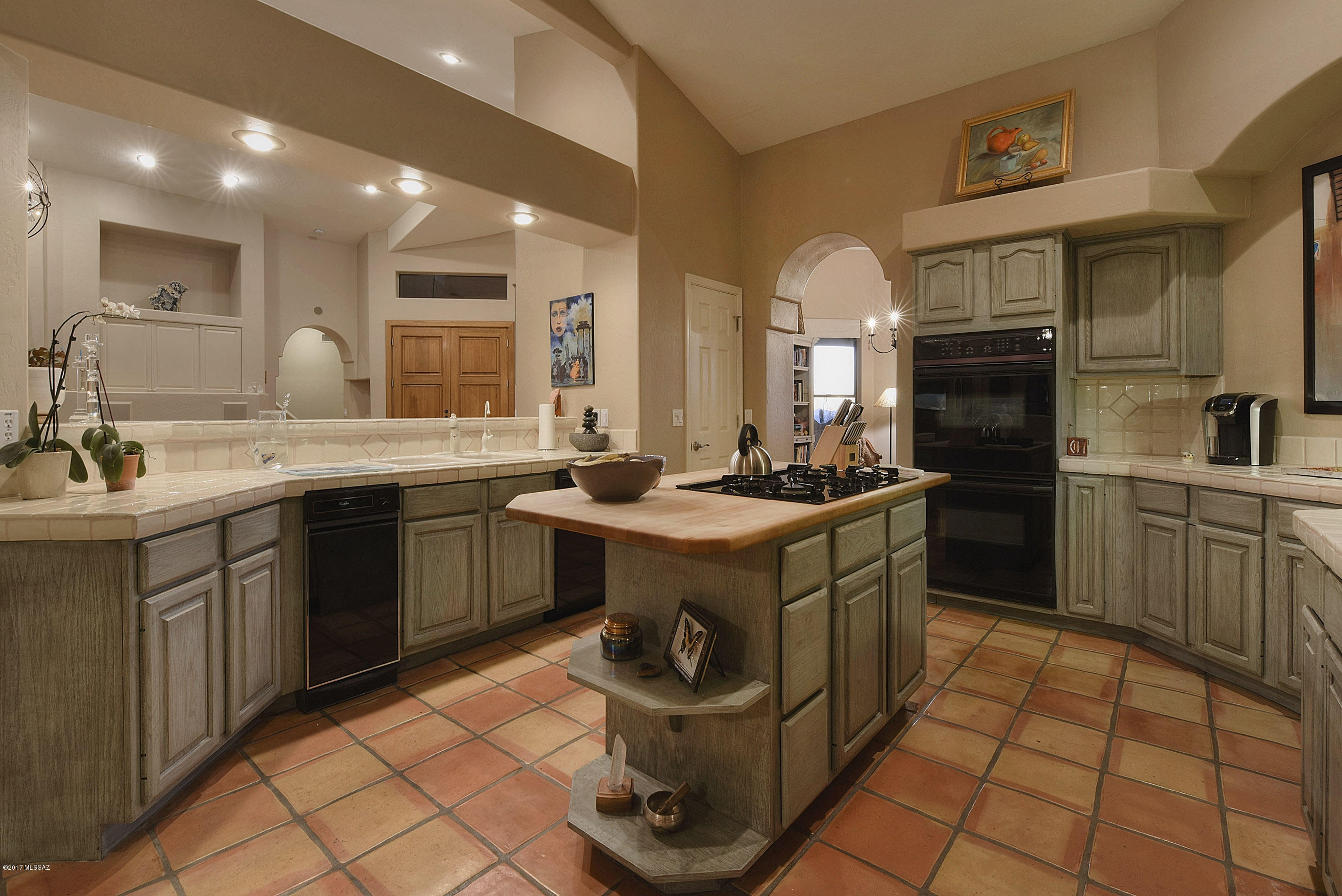 1661 E Crimson Canyon Place