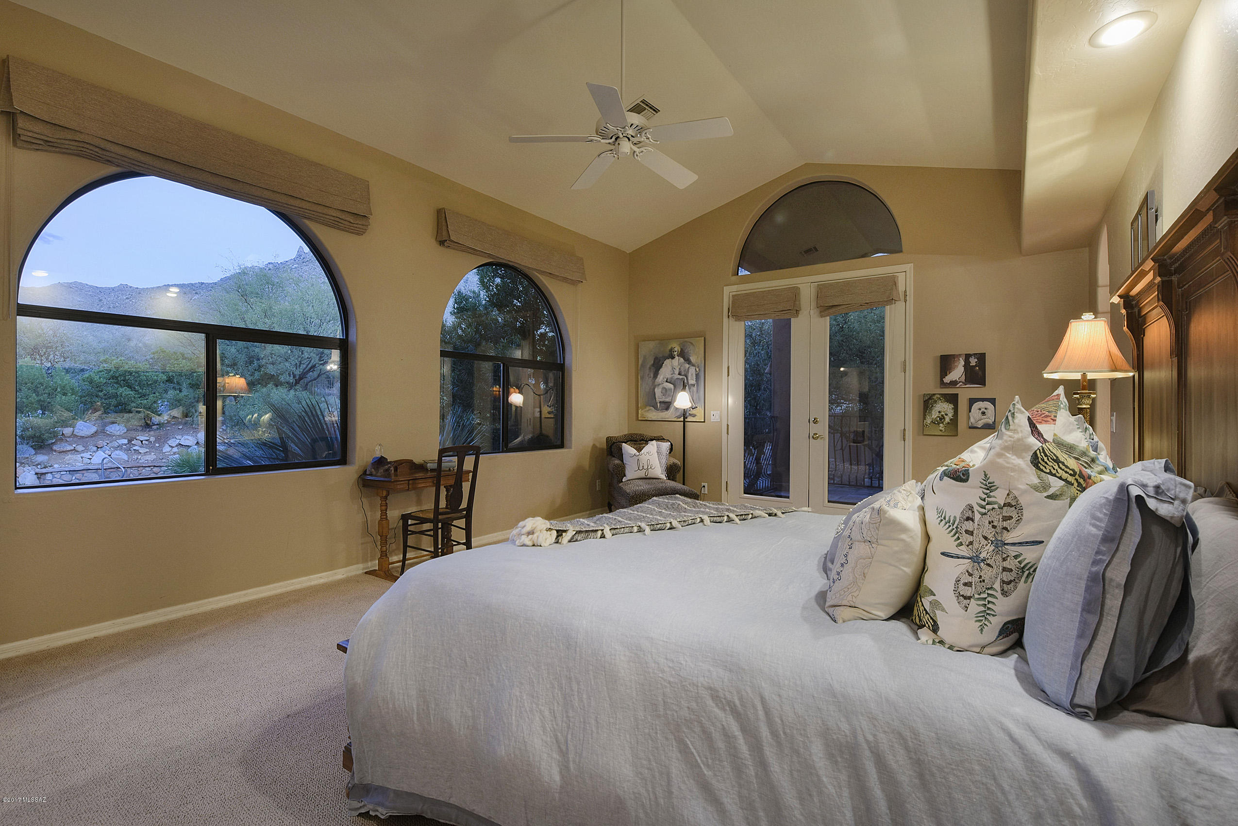 1661 E Crimson Canyon Place