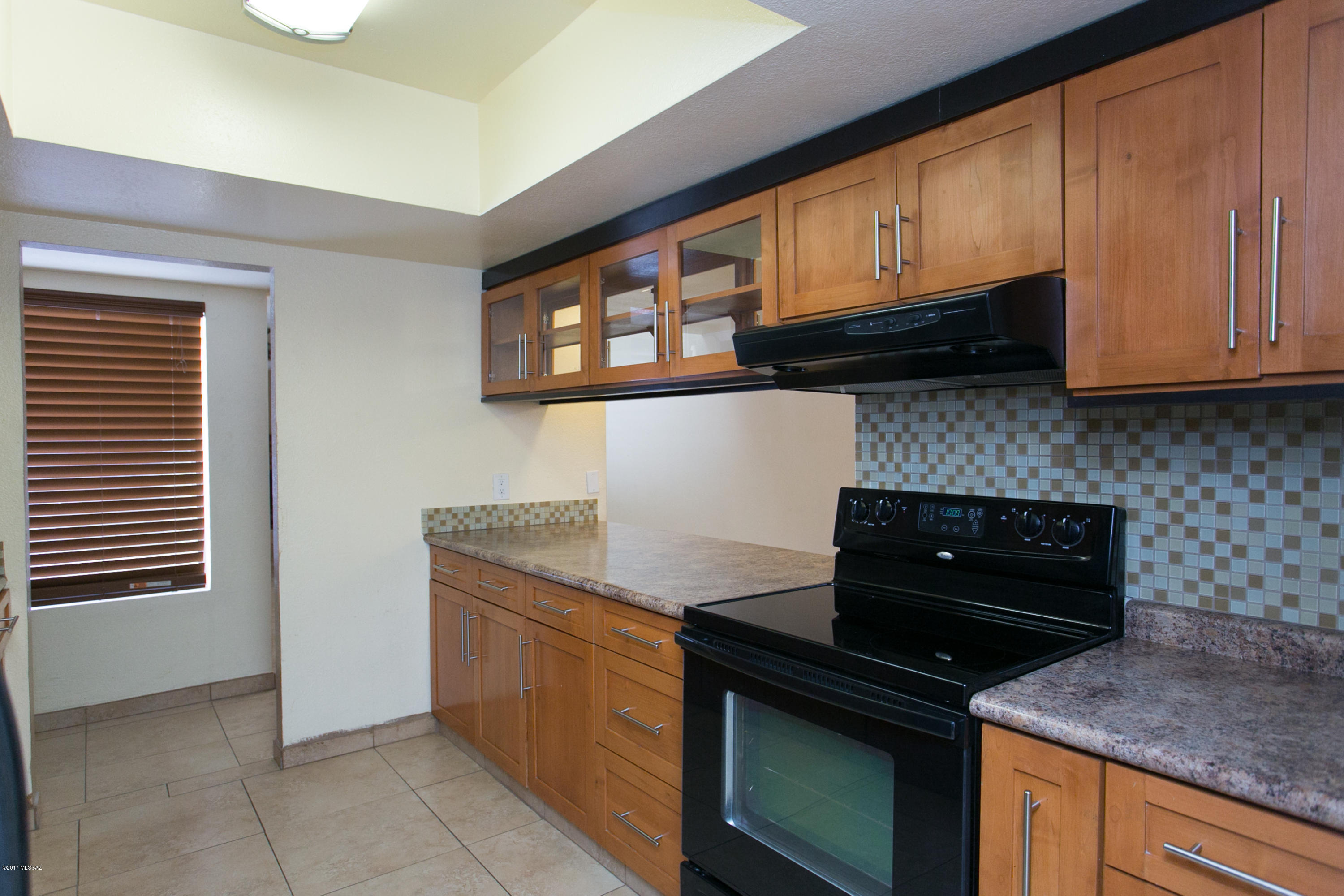 728 W Orange Tree Place