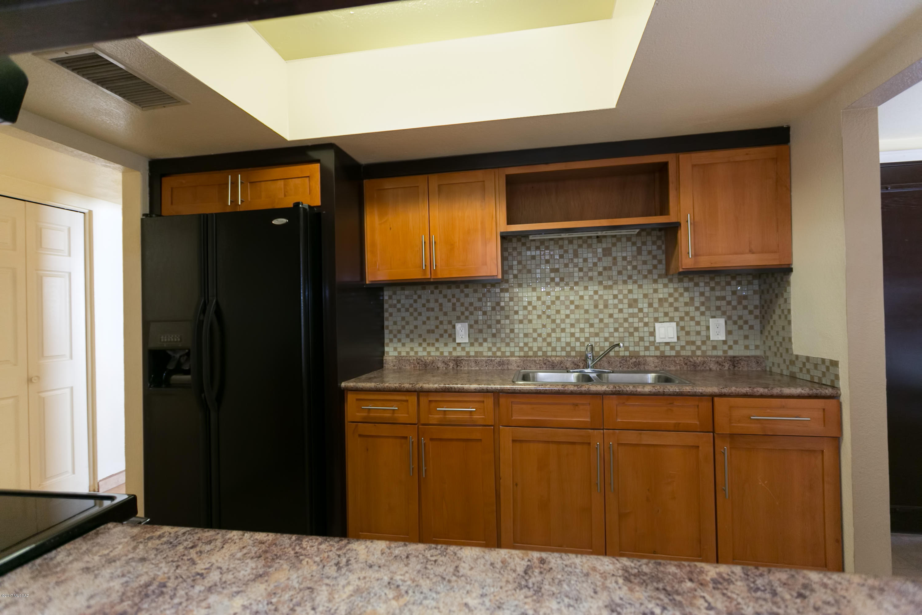 728 W Orange Tree Place