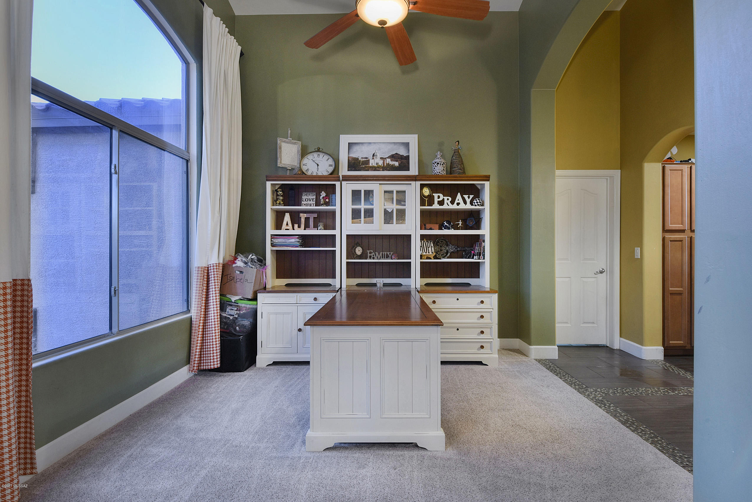 39986 S Mountain Shadow Drive