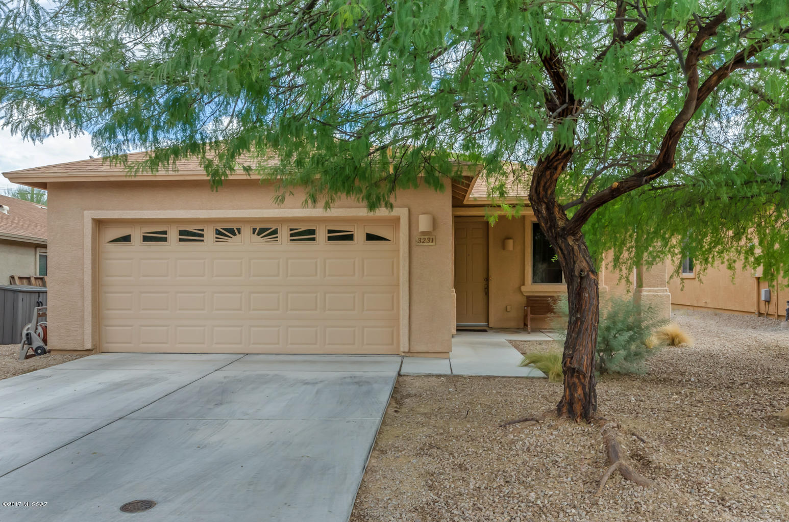 3231 S Lakeside Ridge Loop