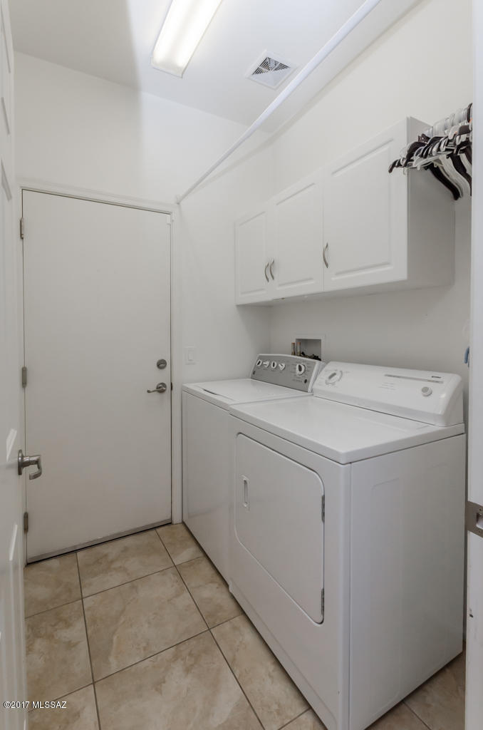 3231 S Lakeside Ridge Loop