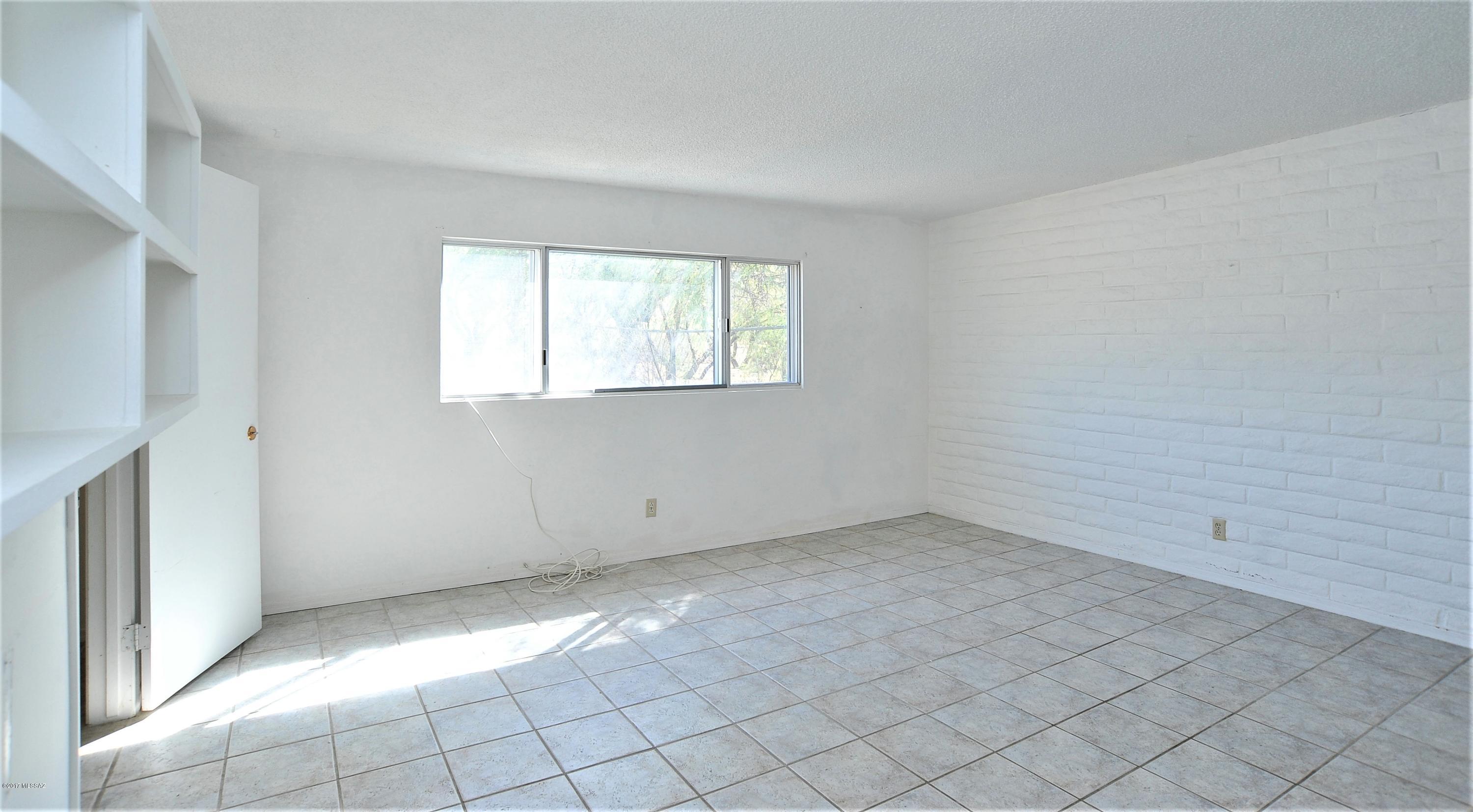 11450 E Sundance Drive