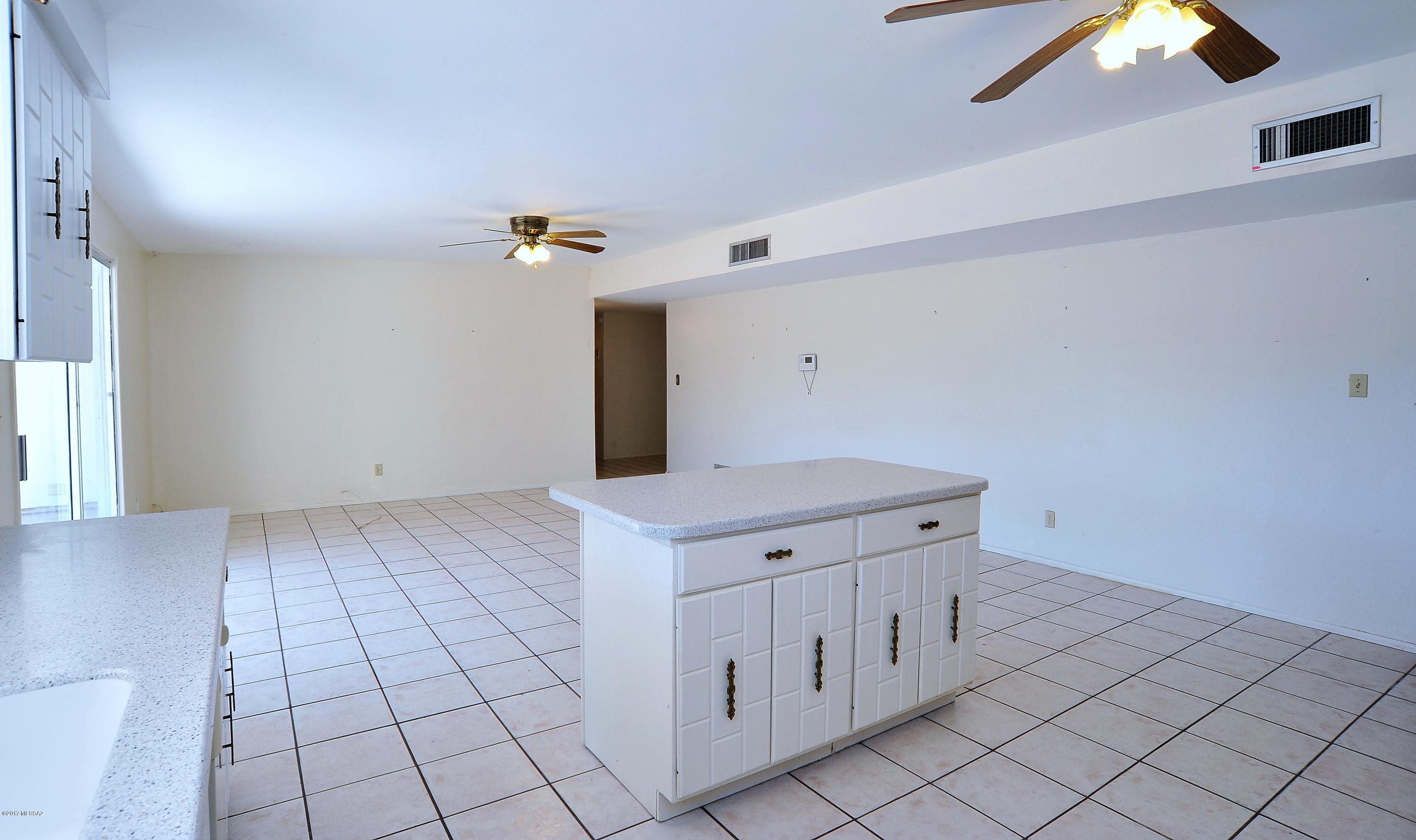 11450 E Sundance Drive