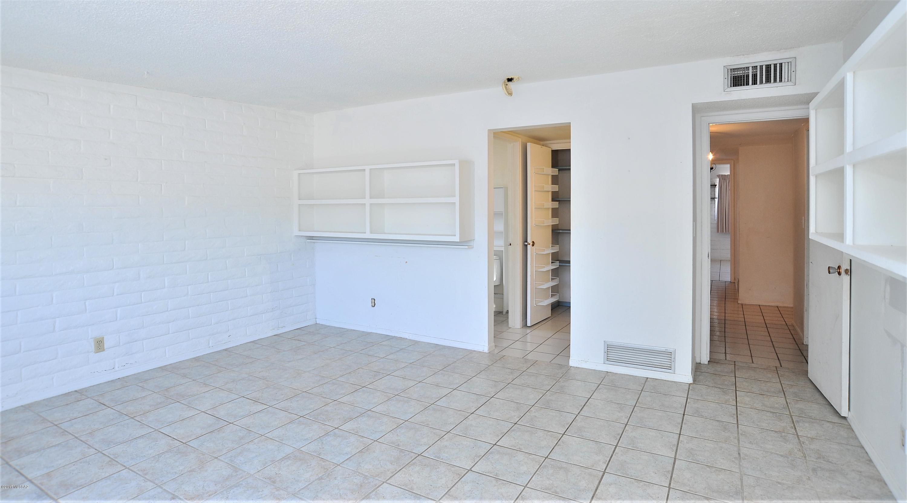 11450 E Sundance Drive