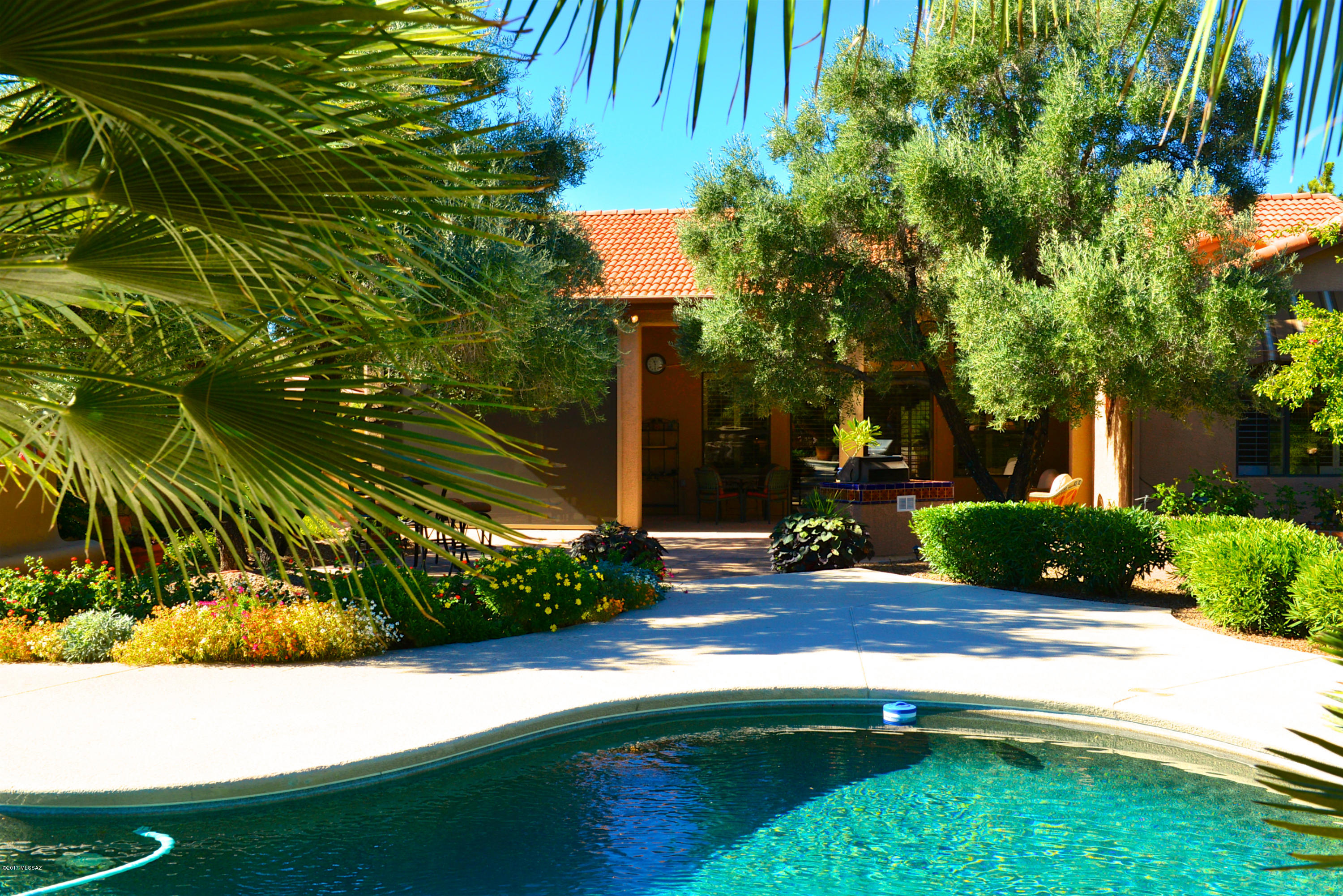 37067 S Rock Crest Drive