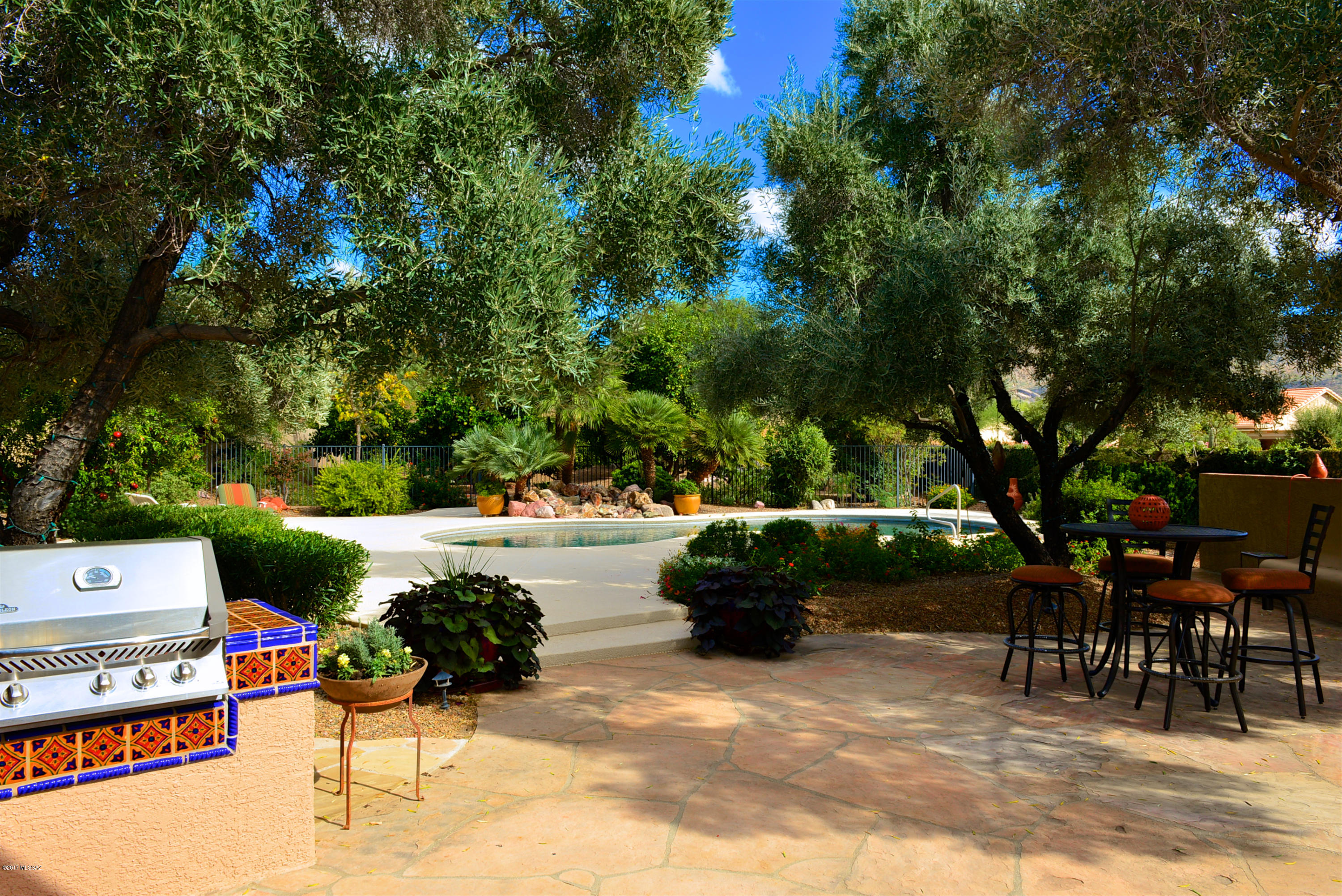 37067 S Rock Crest Drive