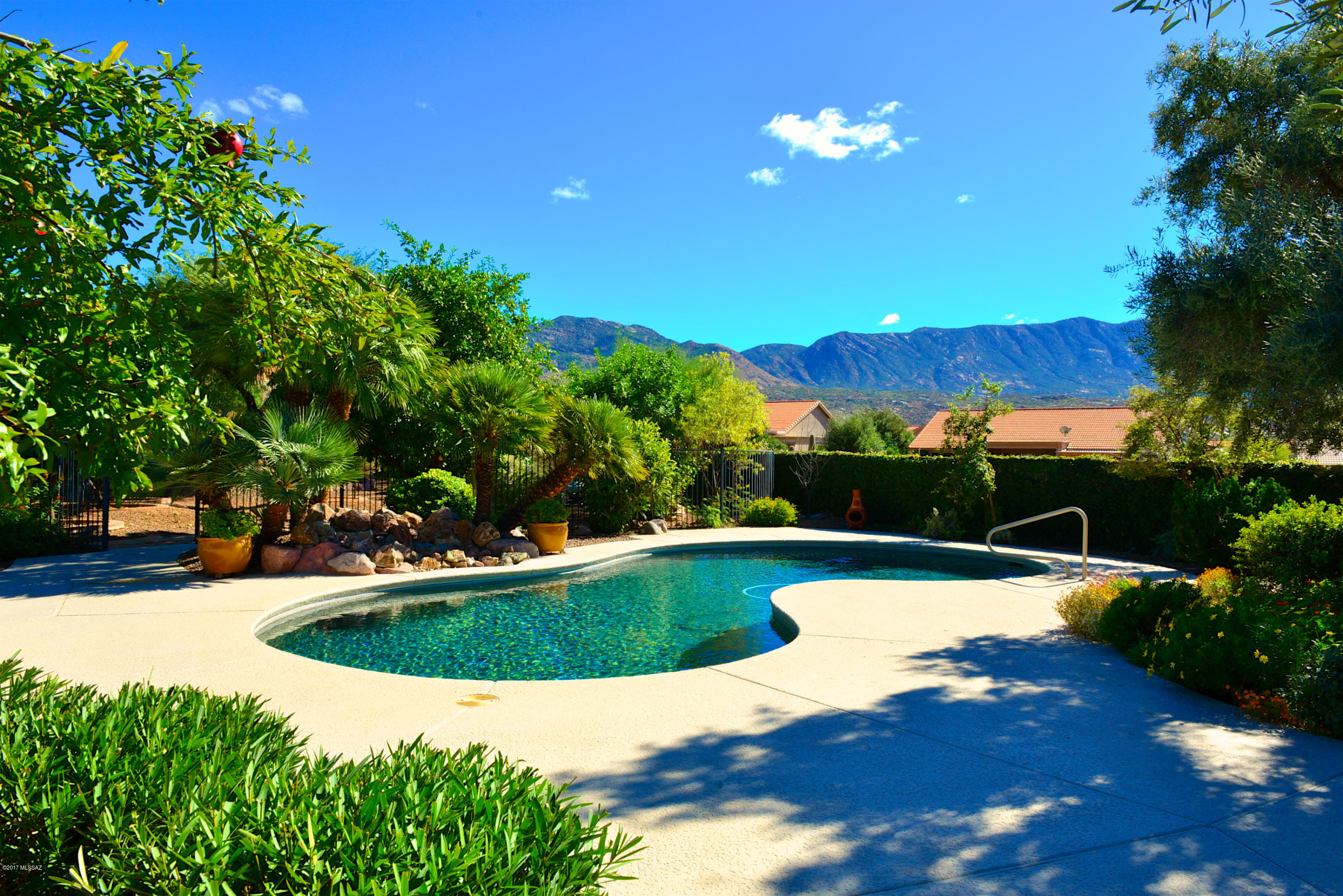 37067 S Rock Crest Drive