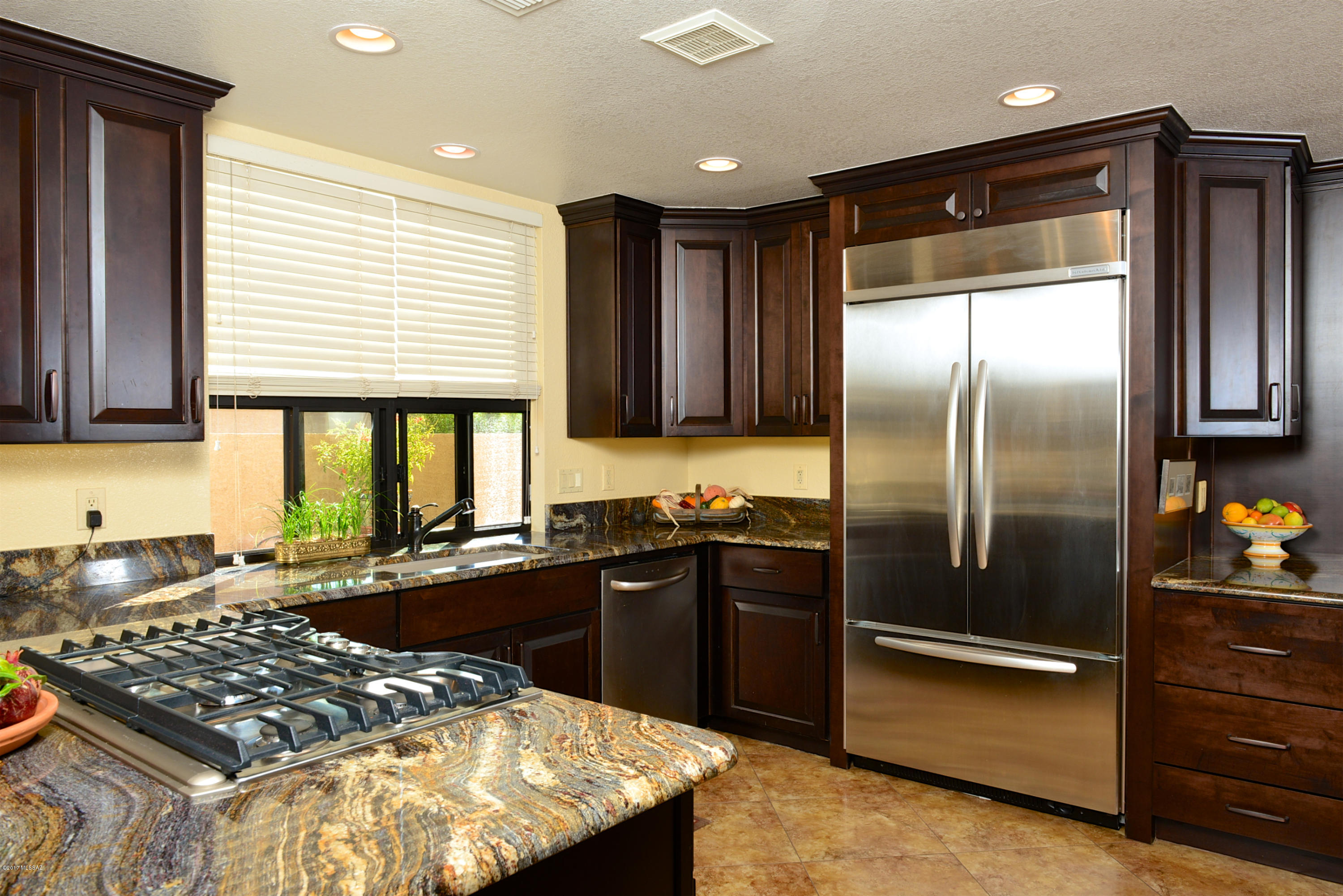 37067 S Rock Crest Drive