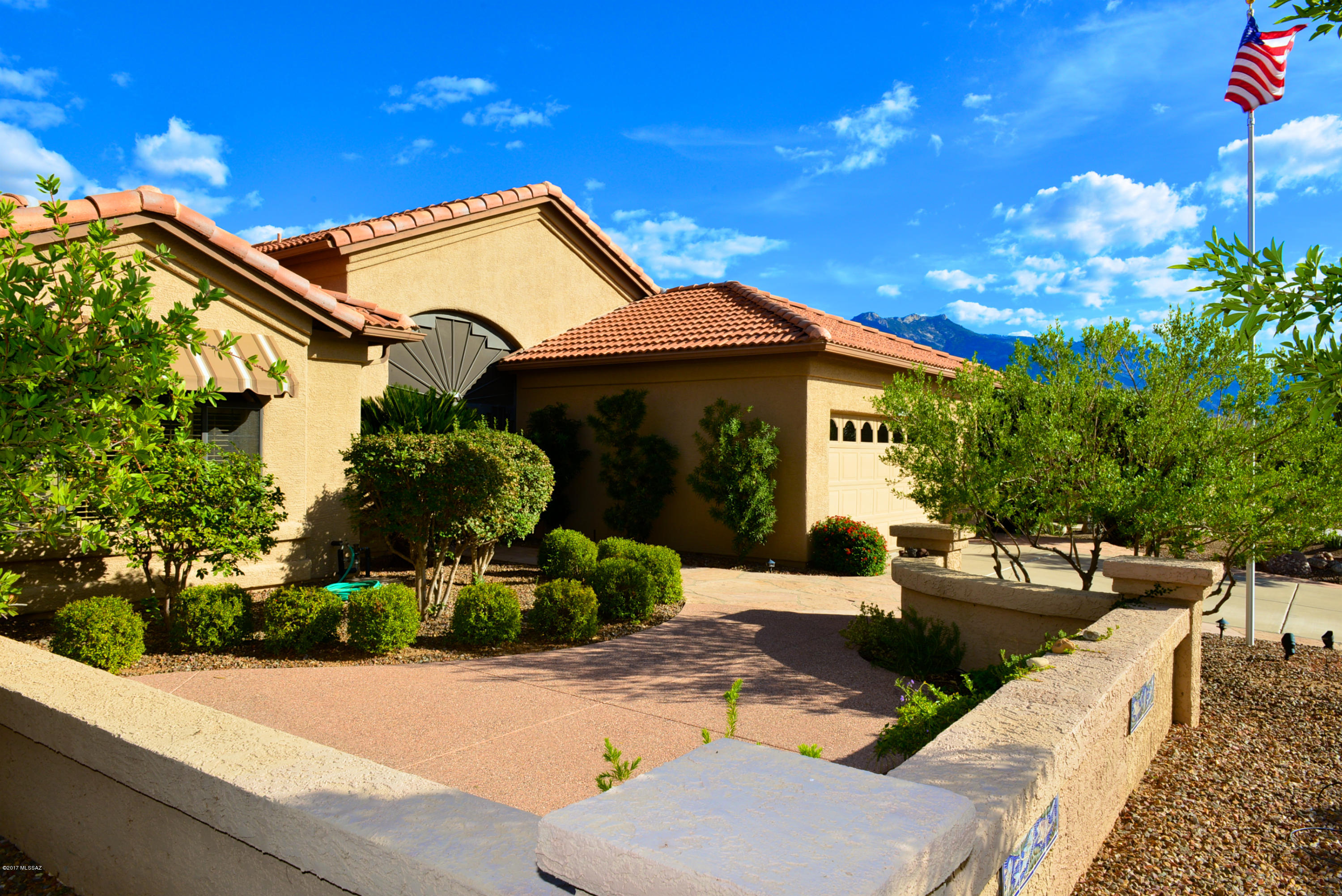 37067 S Rock Crest Drive