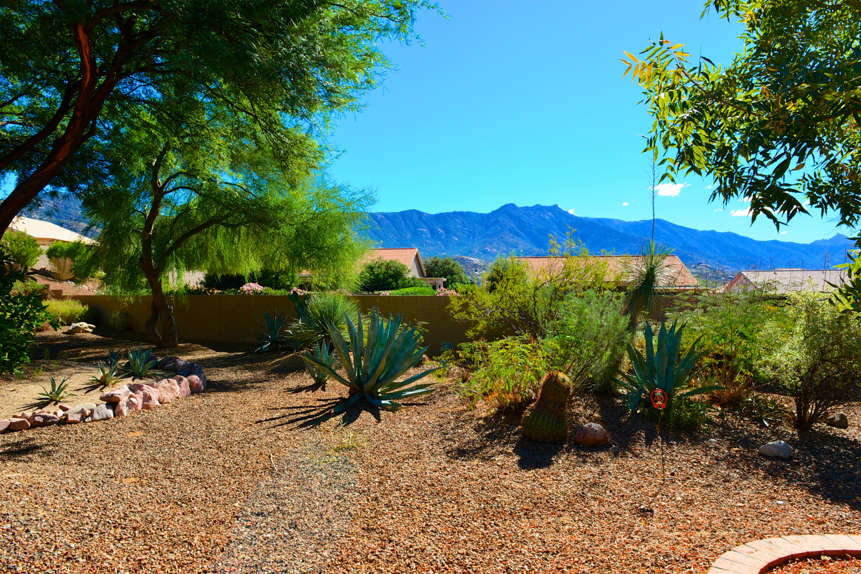 37067 S Rock Crest Drive