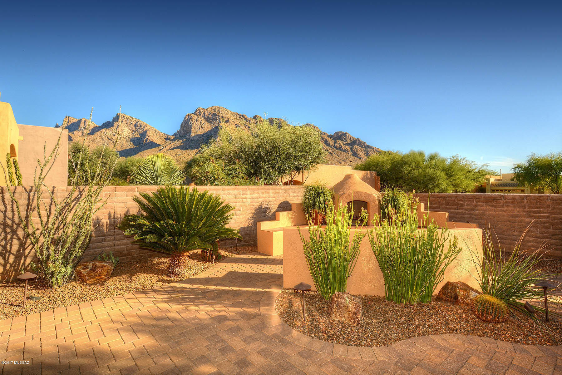 162 E Sky Light Street