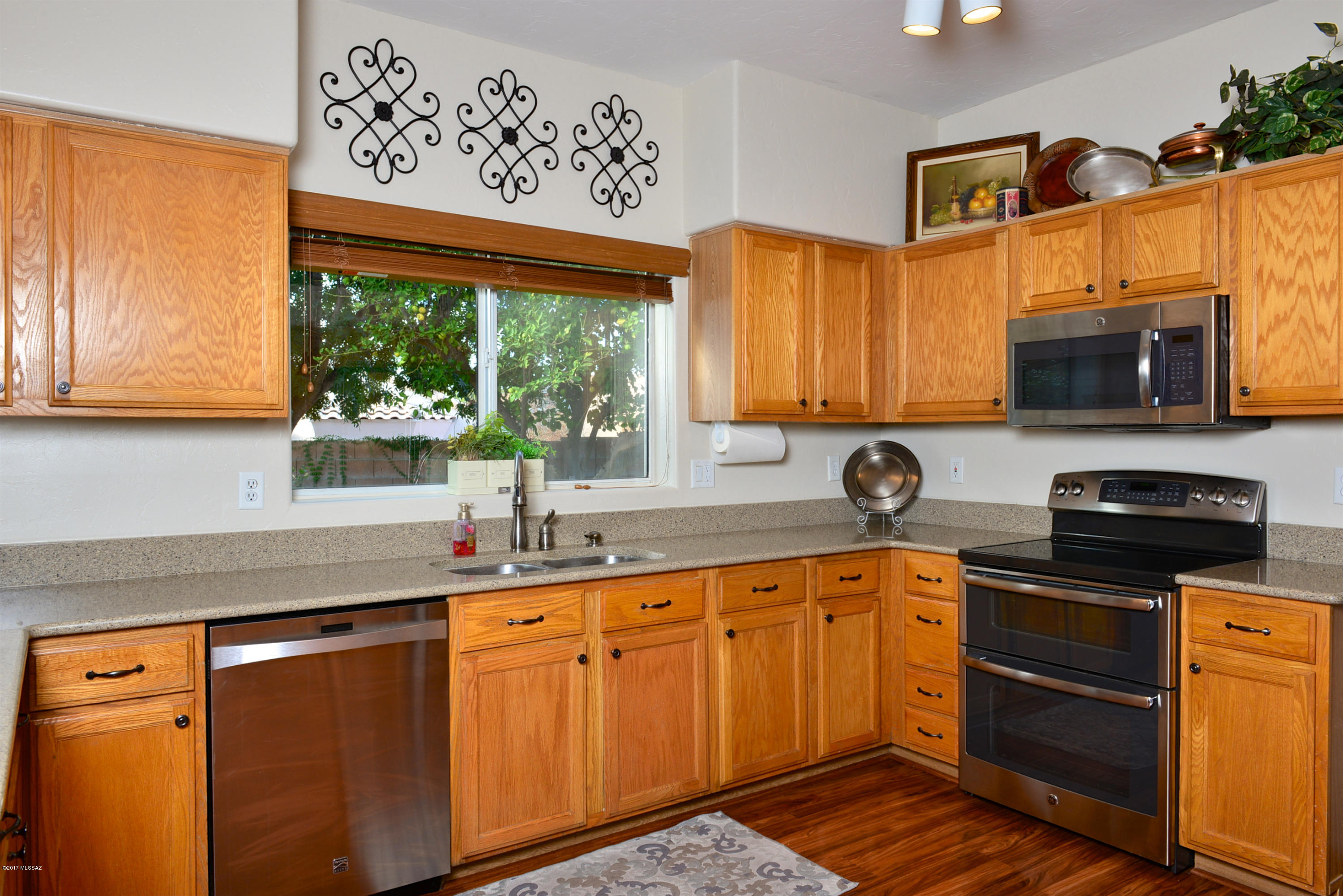 5294 W Hematite Place