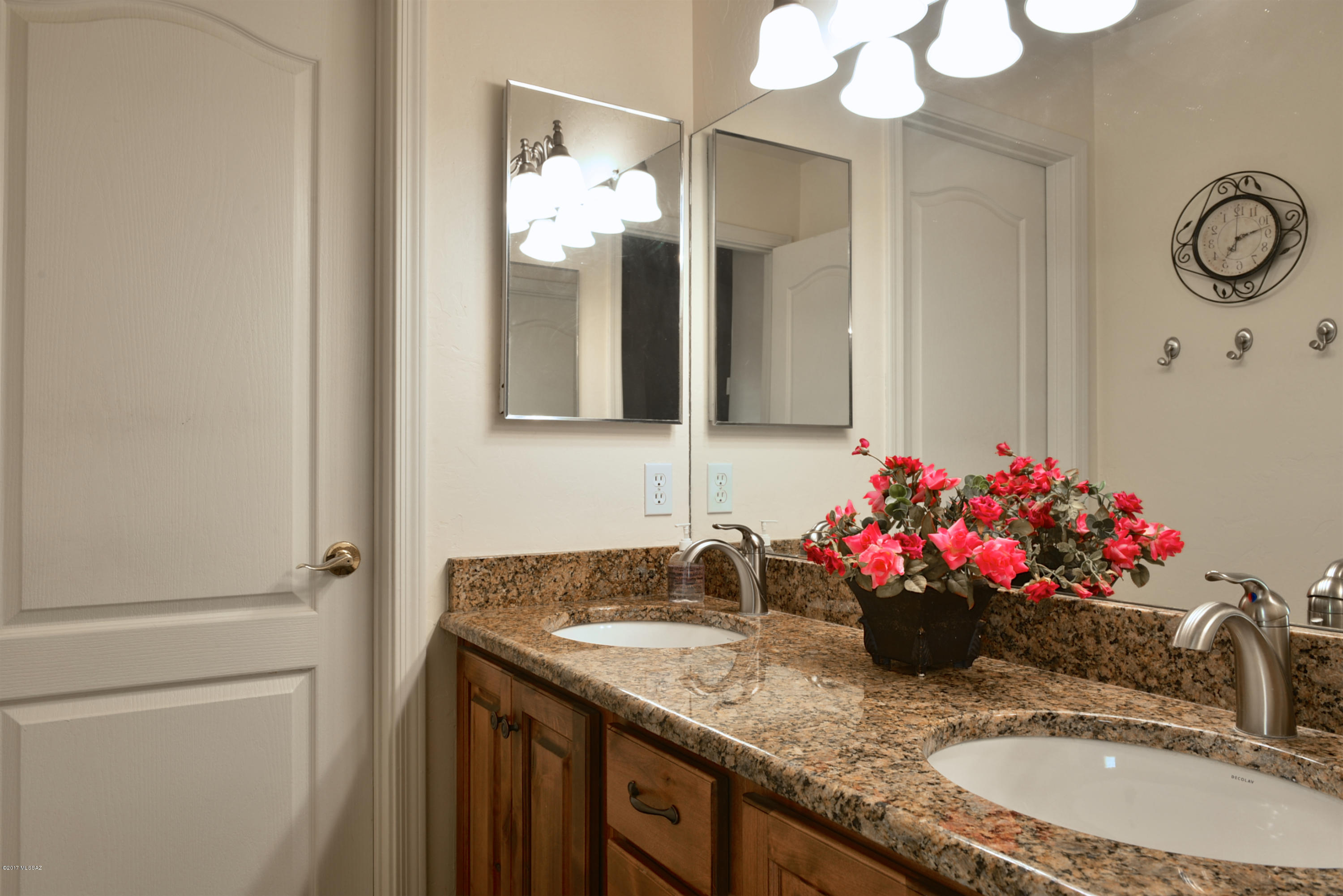 5294 W Hematite Place