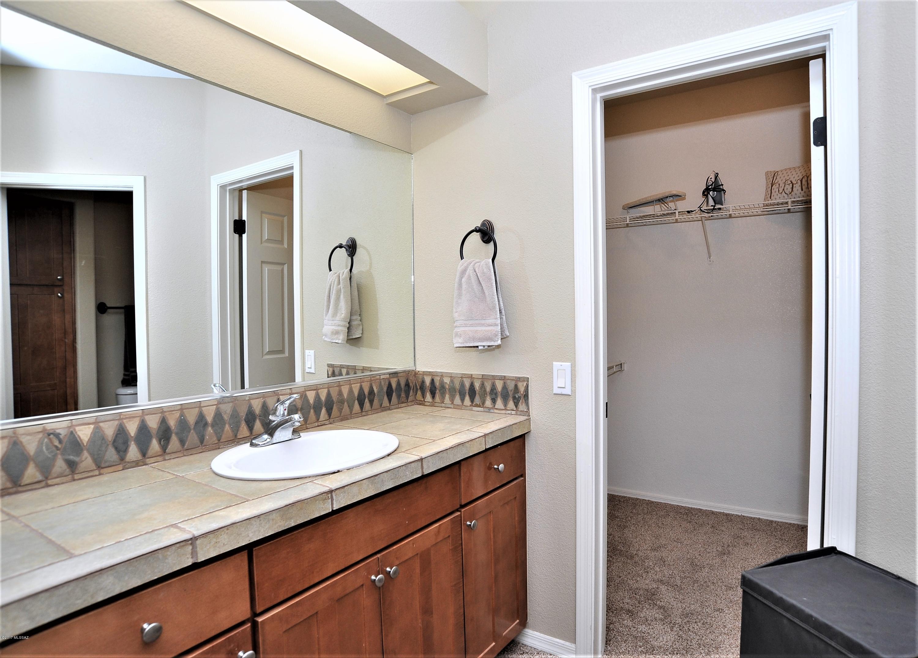 7050 E Sunrise Drive Unit: 13204