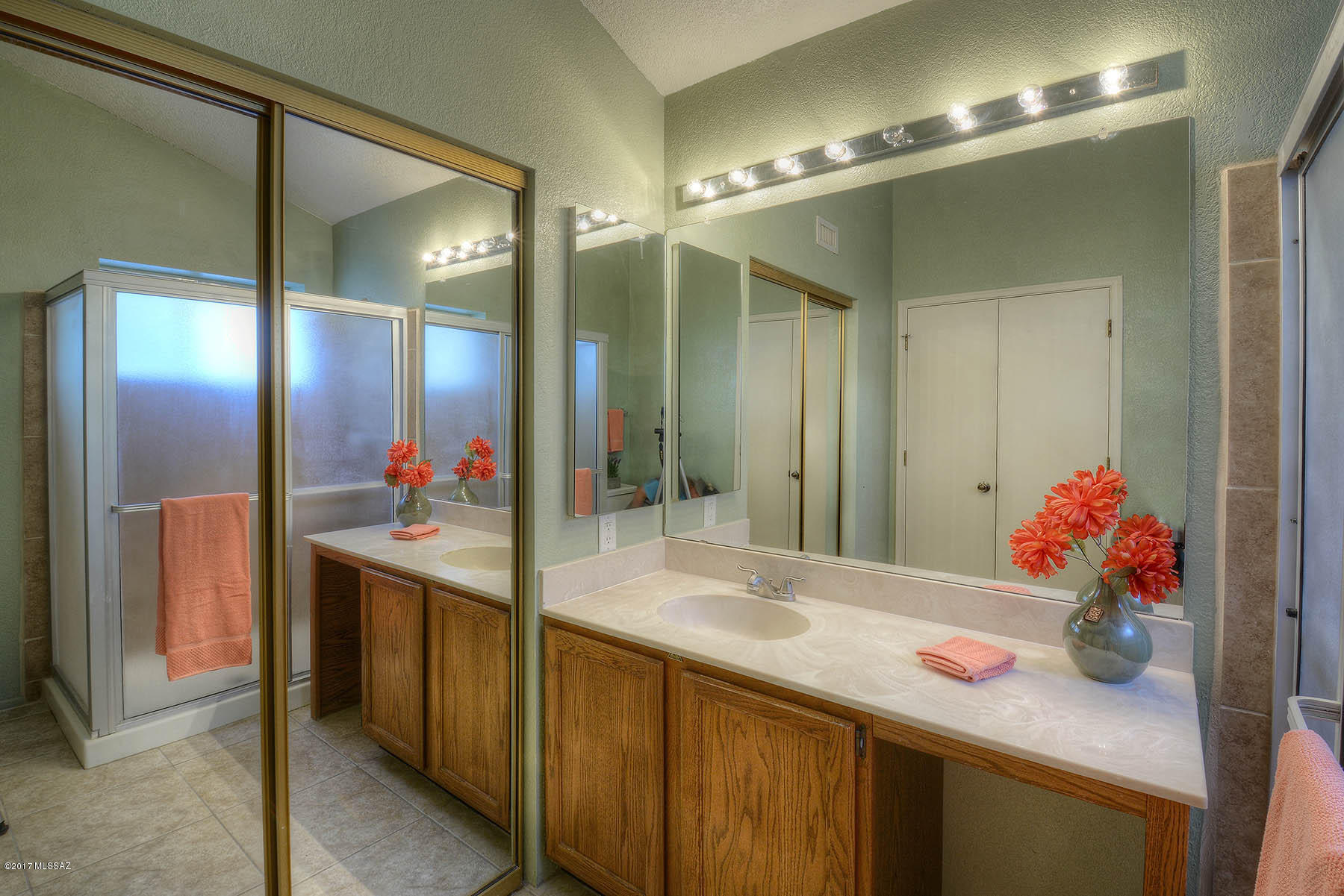 2763 W Daffodil Place