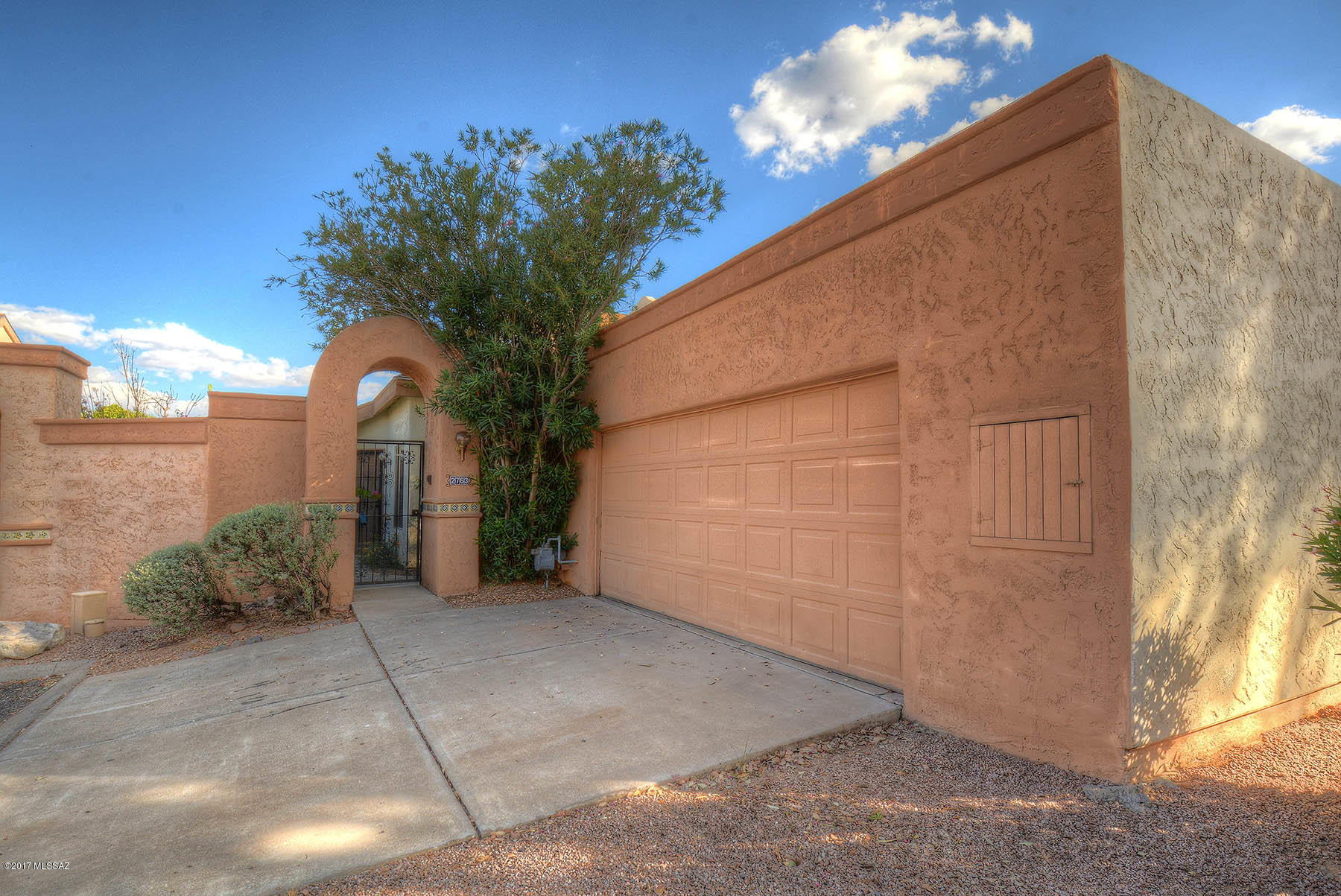 2763 W Daffodil Place