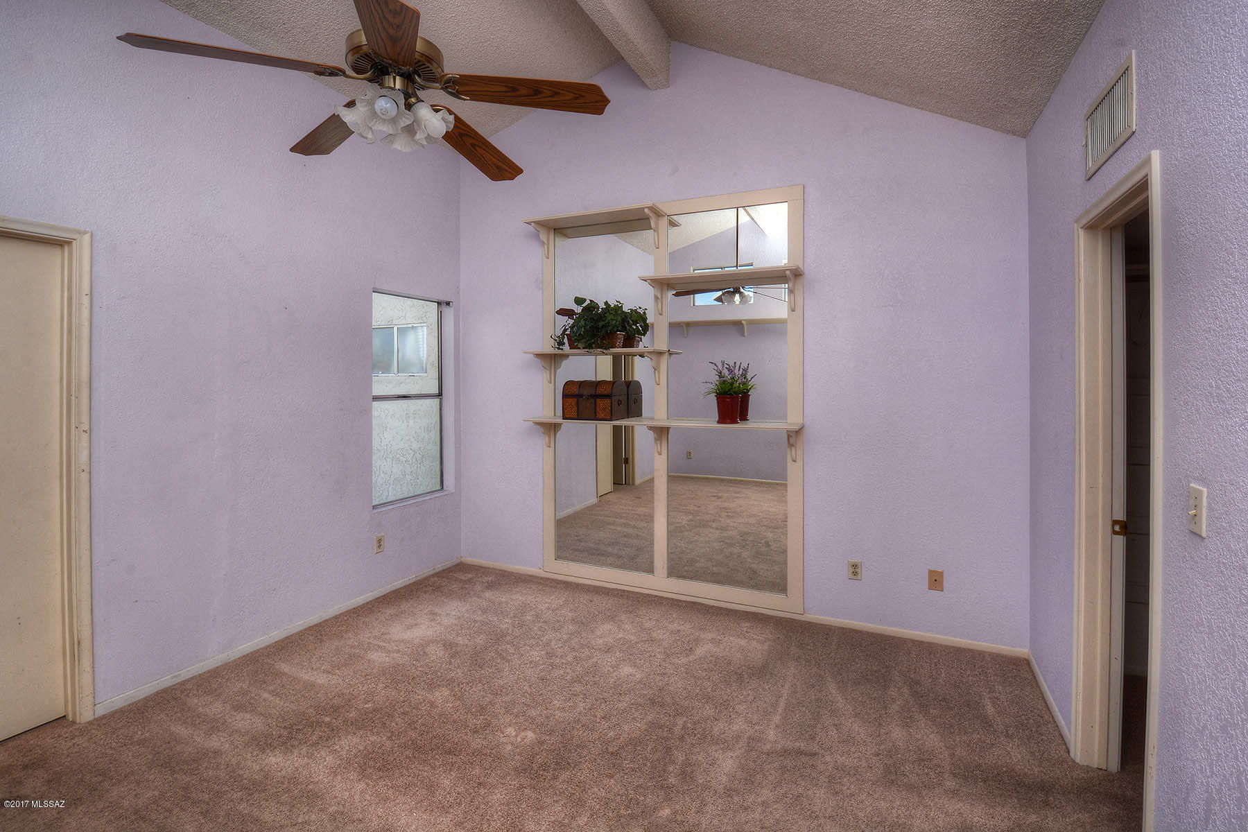 2763 W Daffodil Place