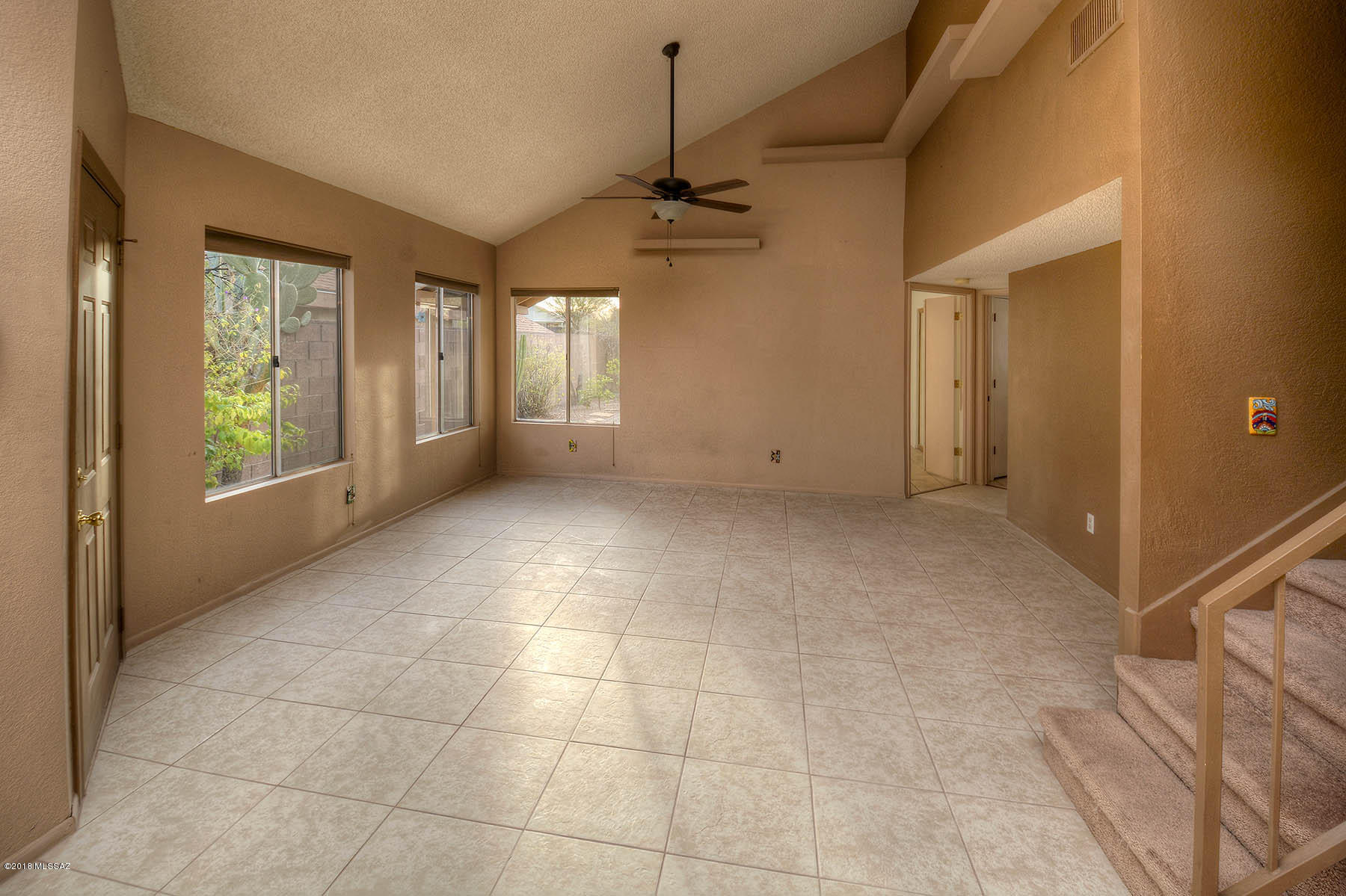 2763 W Daffodil Place