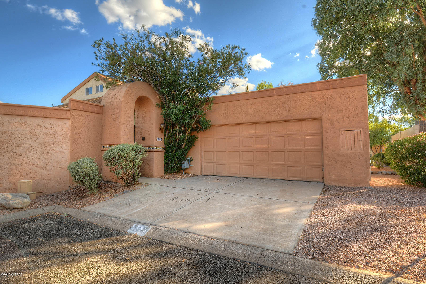 2763 W Daffodil Place