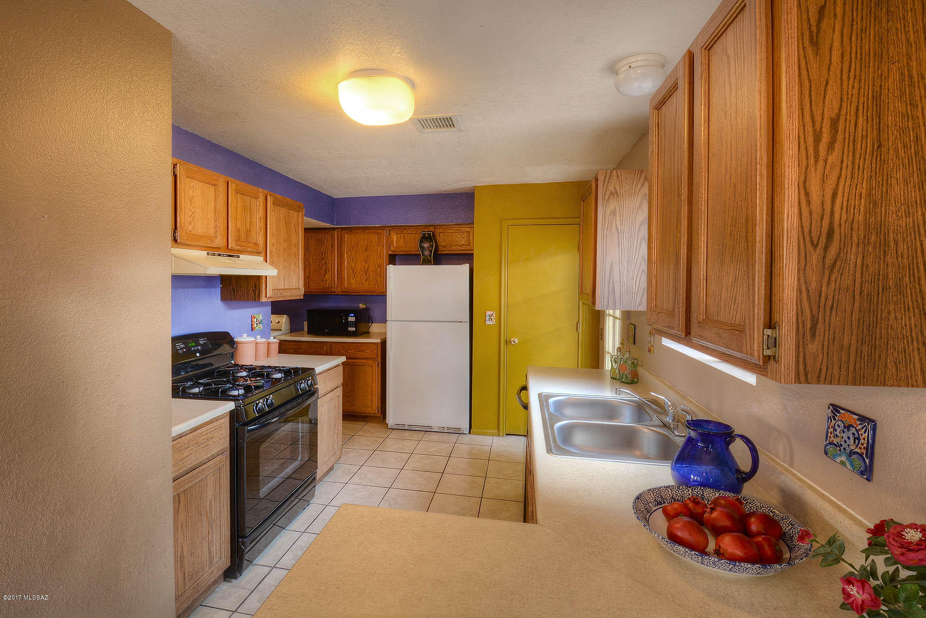 2763 W Daffodil Place