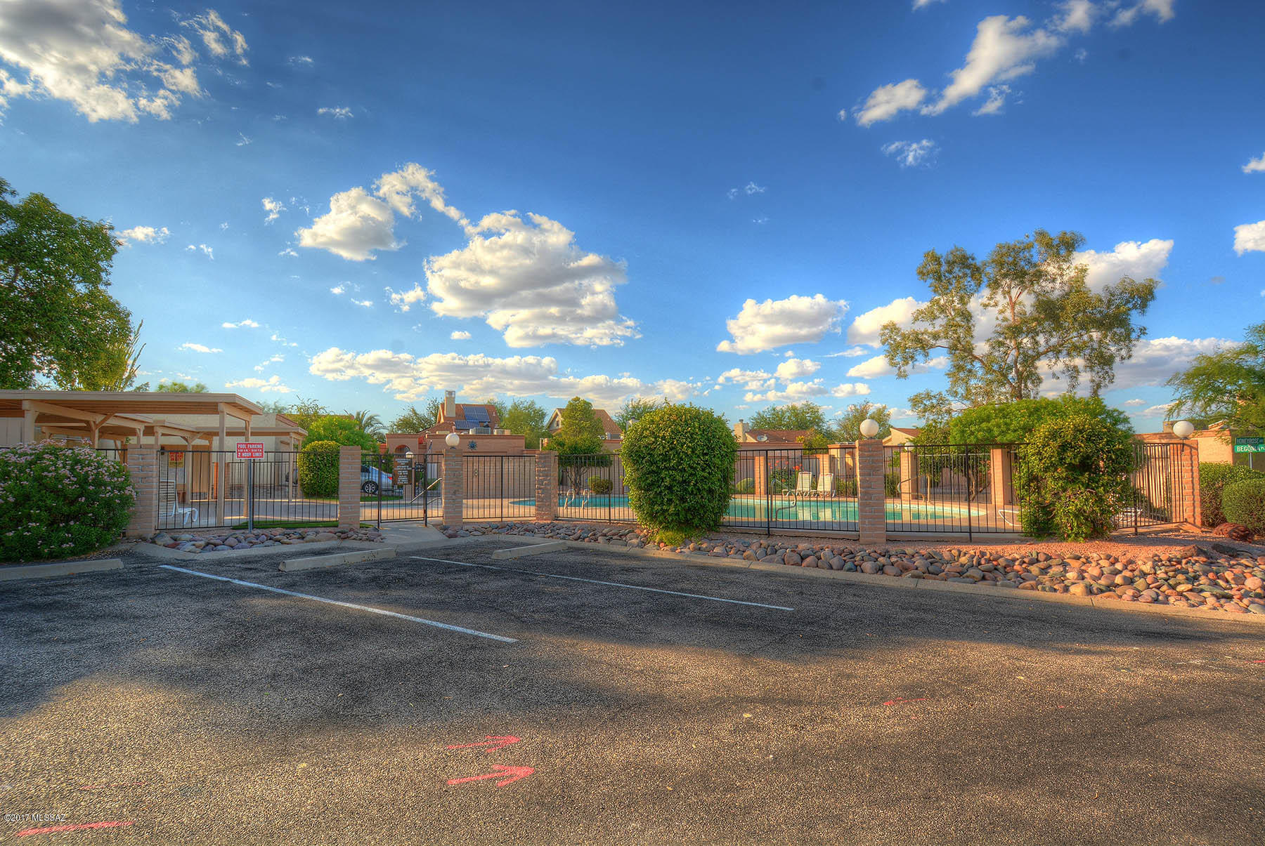 2763 W Daffodil Place