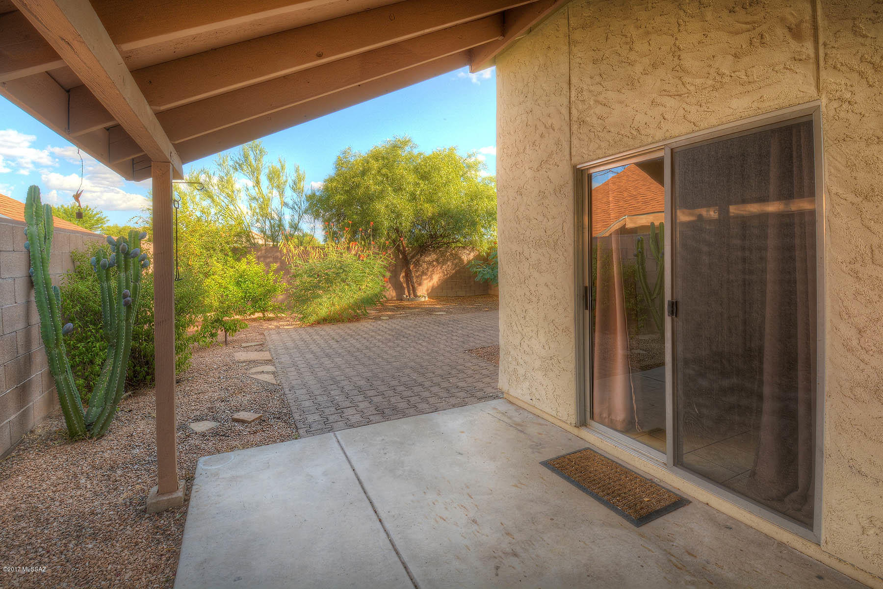 2763 W Daffodil Place