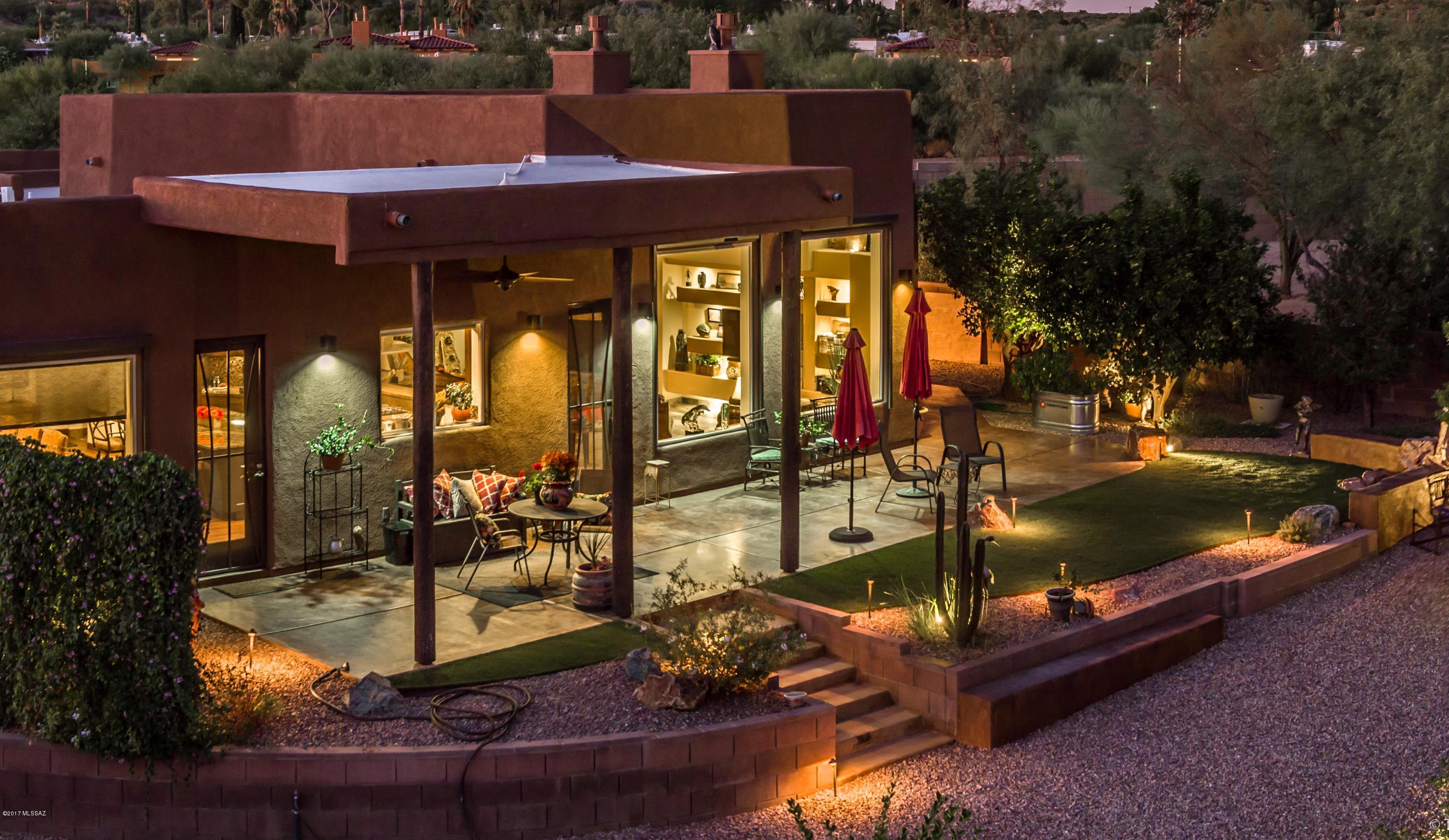 10550 N Lambert Place