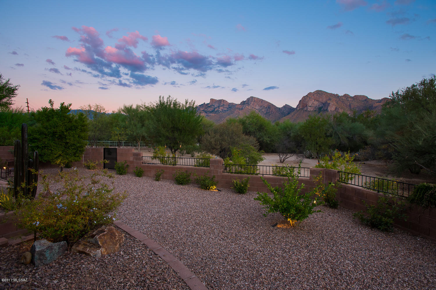 10550 N Lambert Place