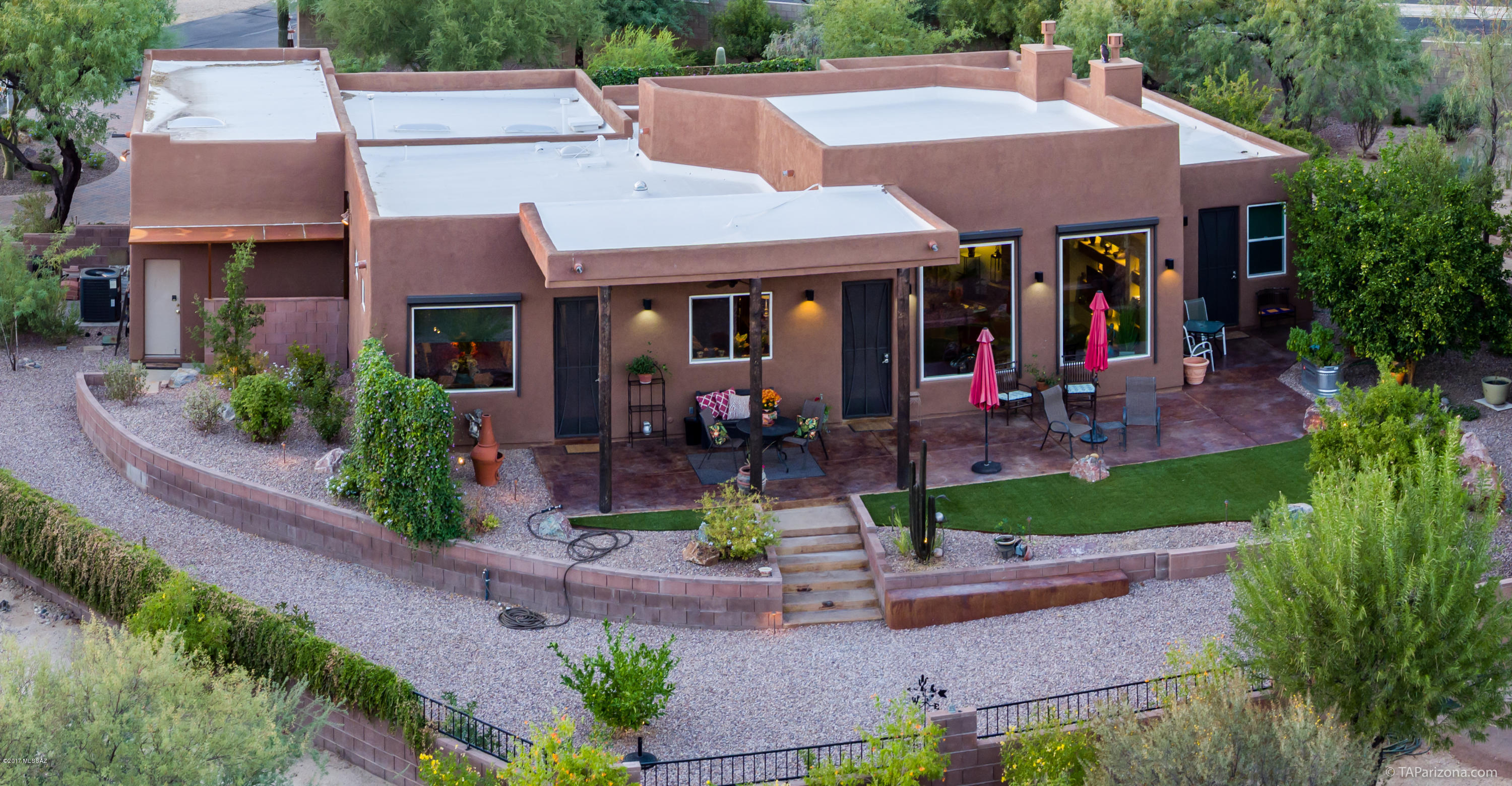 10550 N Lambert Place