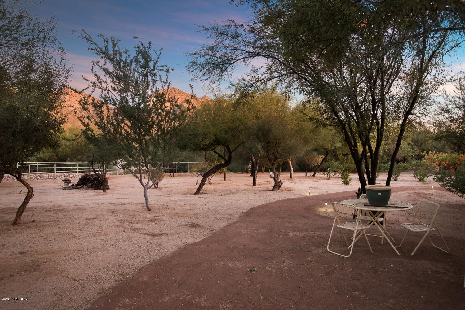 10550 N Lambert Place