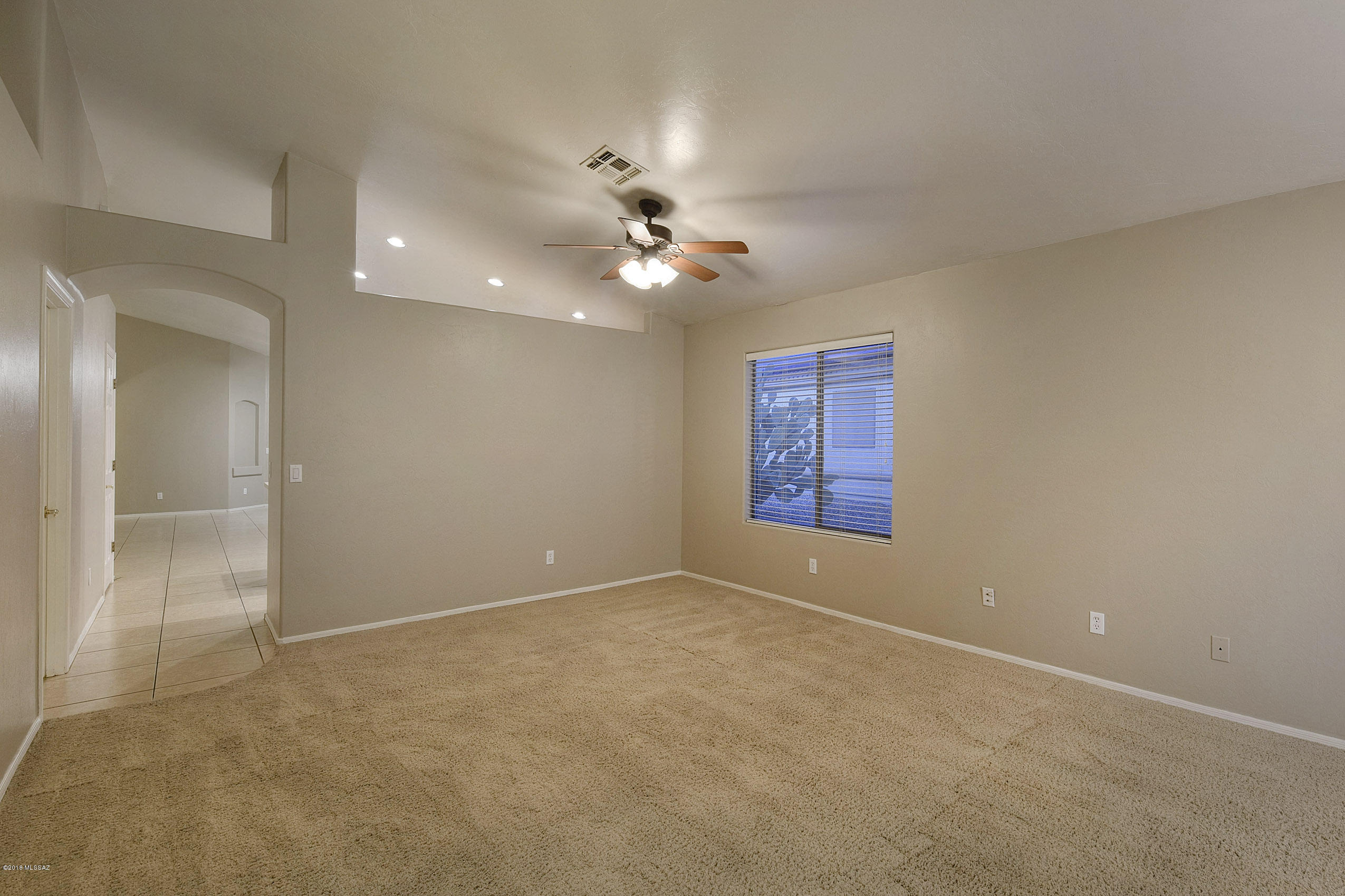 2443 E Skipping Rock Way