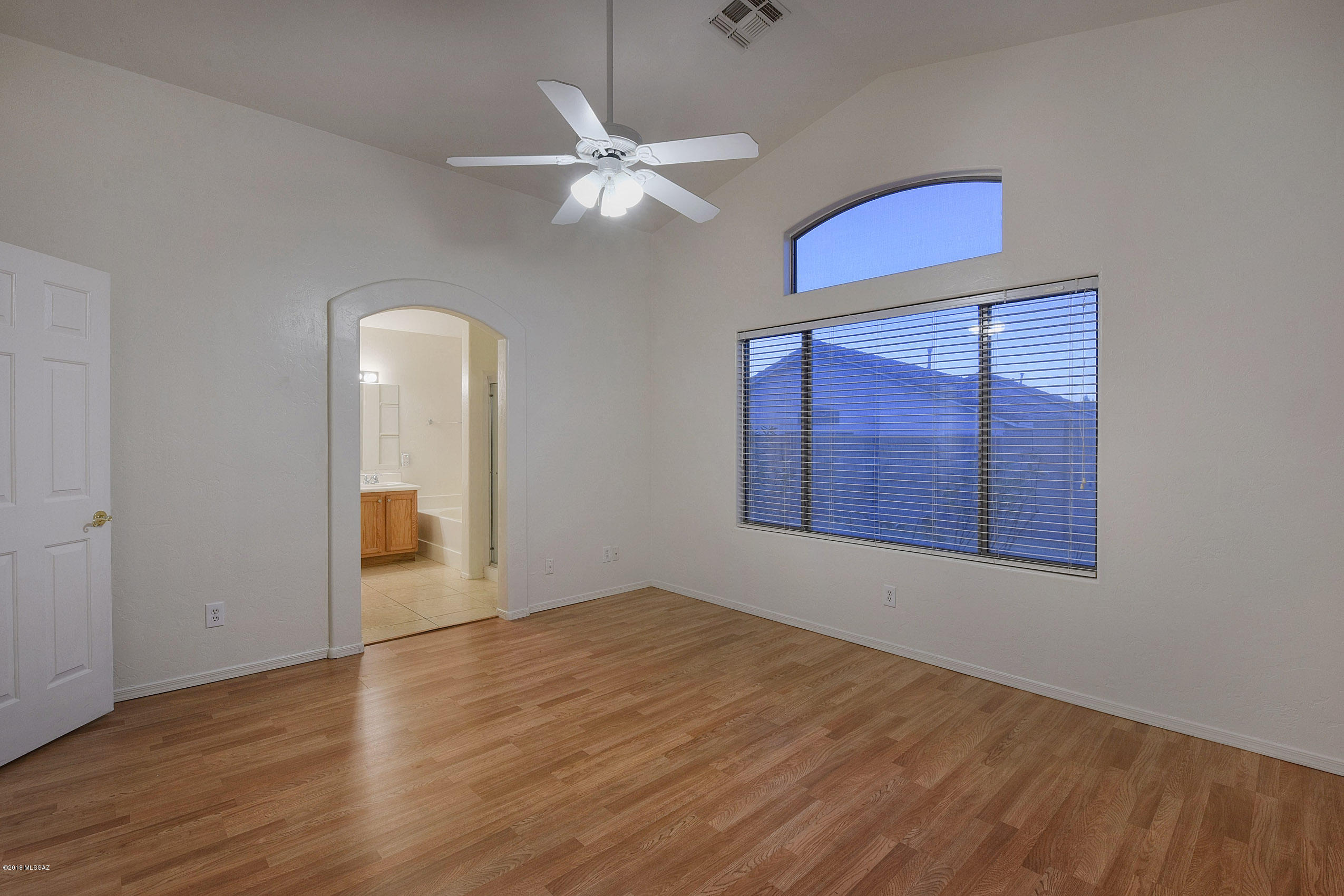 2443 E Skipping Rock Way