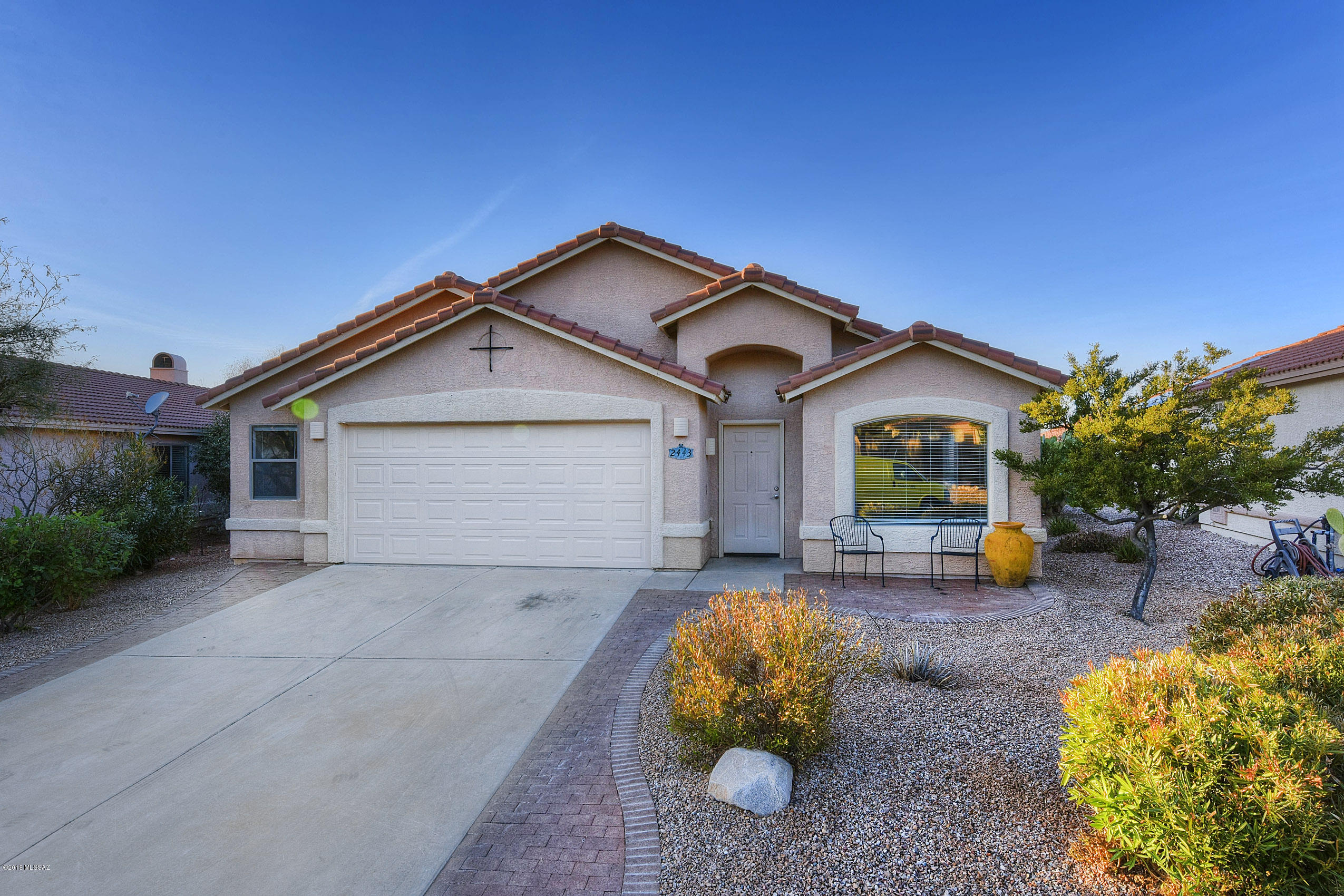 2443 E Skipping Rock Way