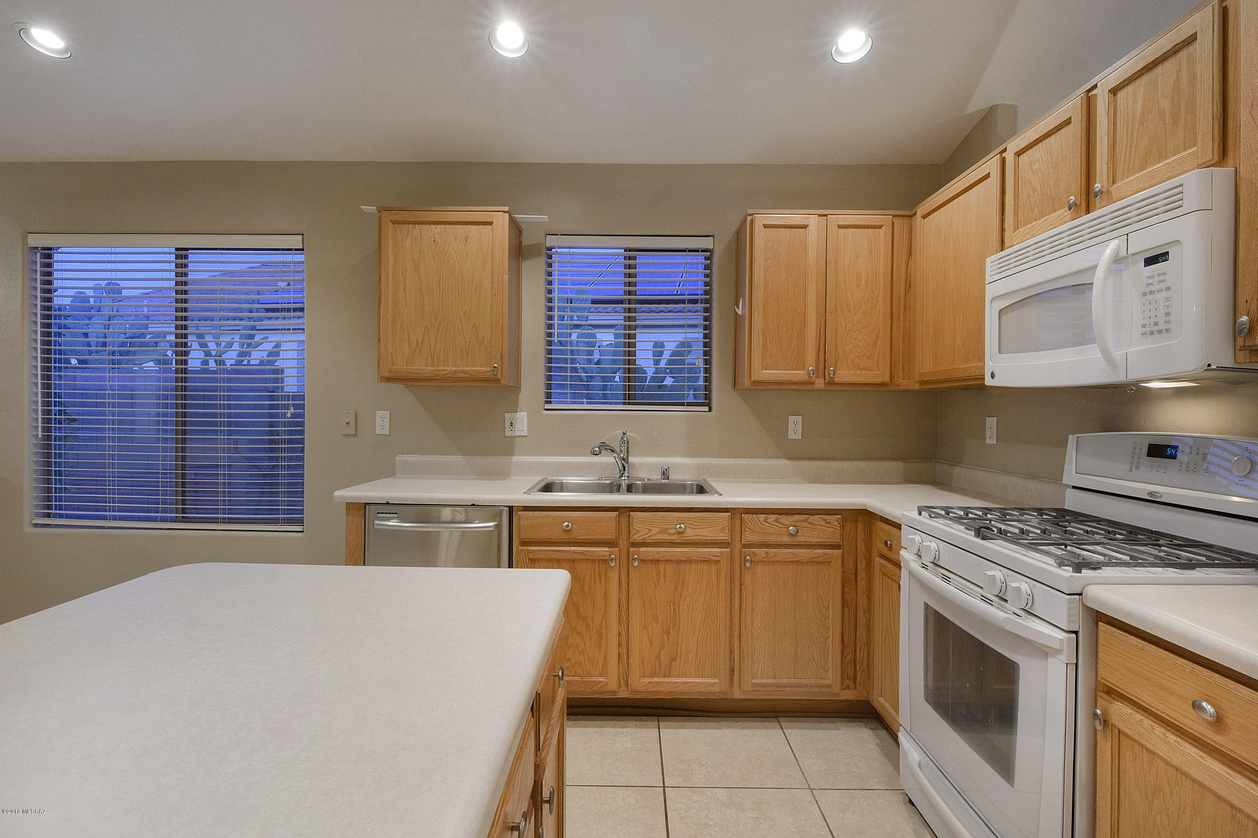 2443 E Skipping Rock Way