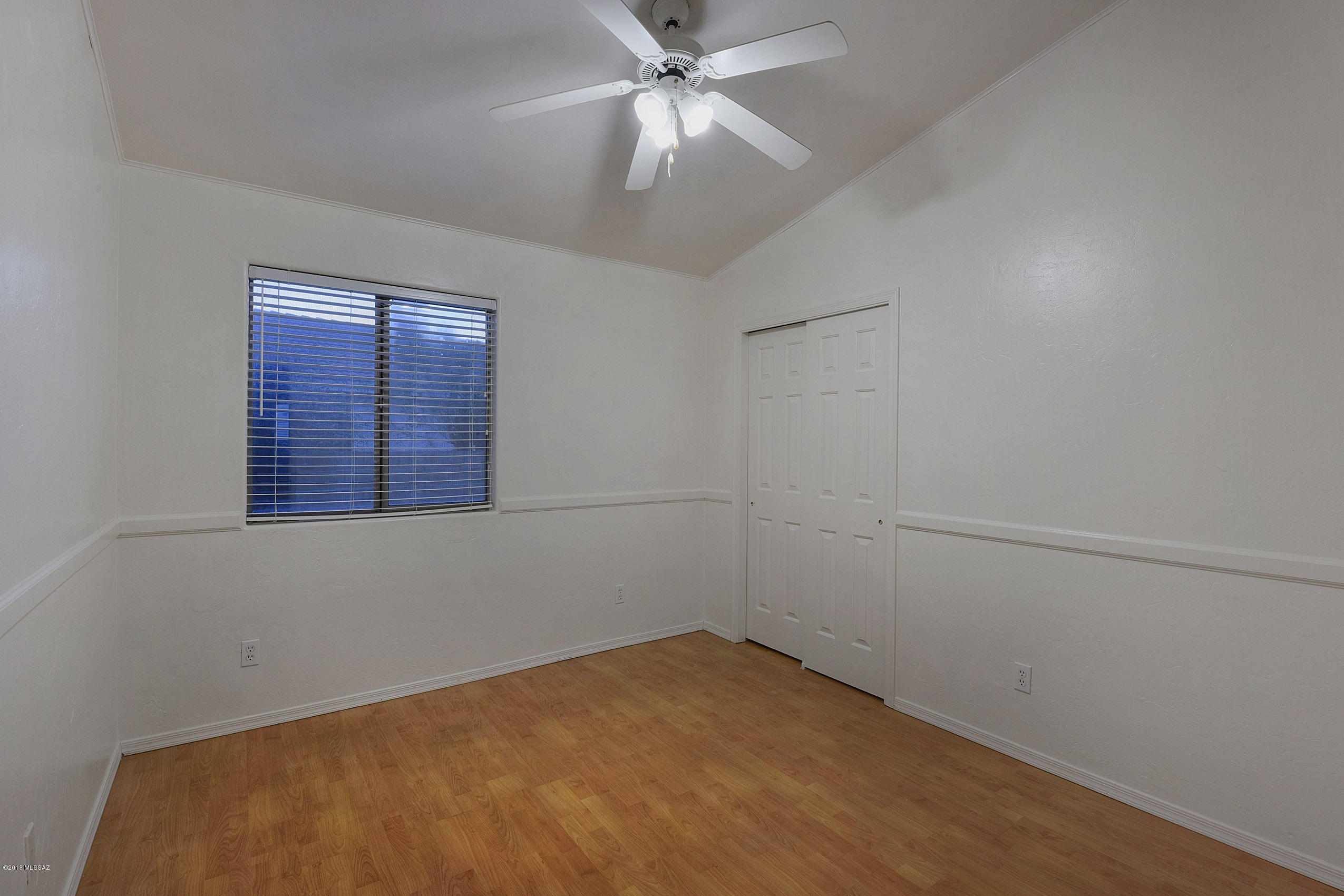 2443 E Skipping Rock Way