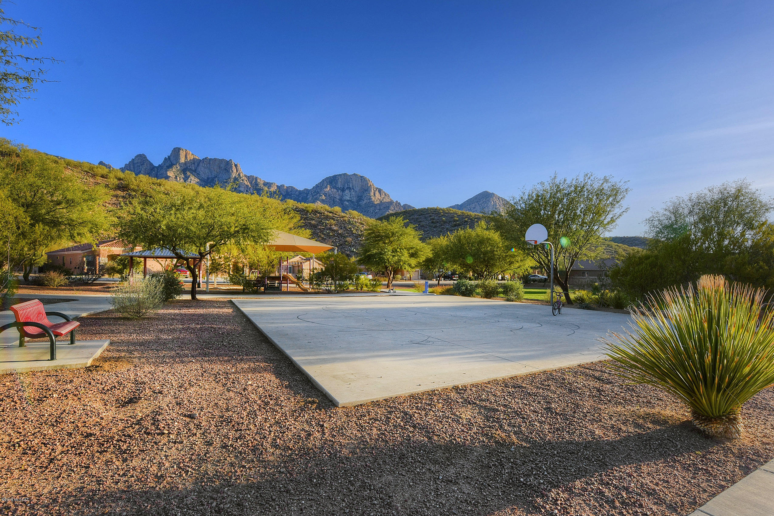 2443 E Skipping Rock Way