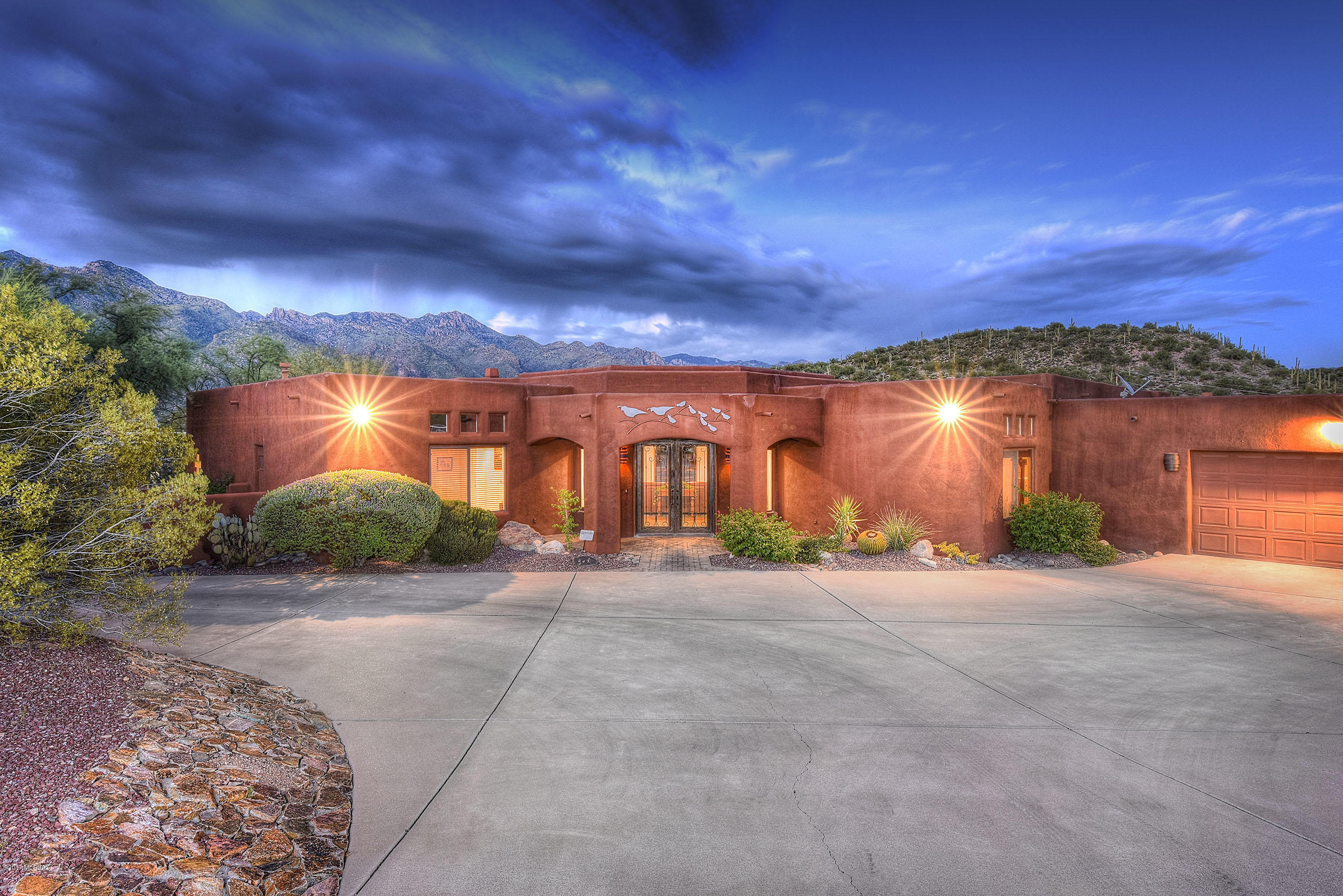 5328 N Ventana Overlook Place