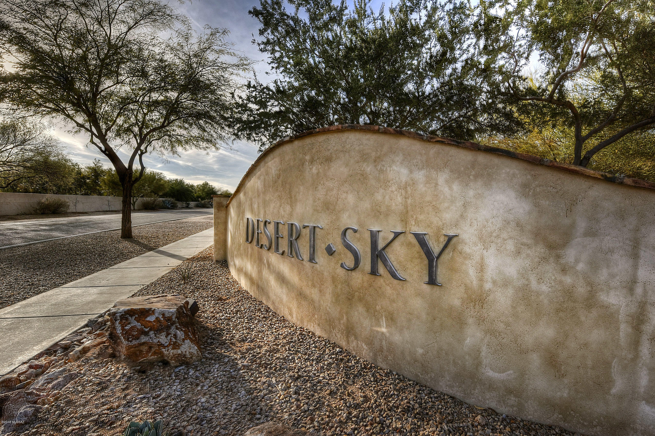 175 E Sky Light Street