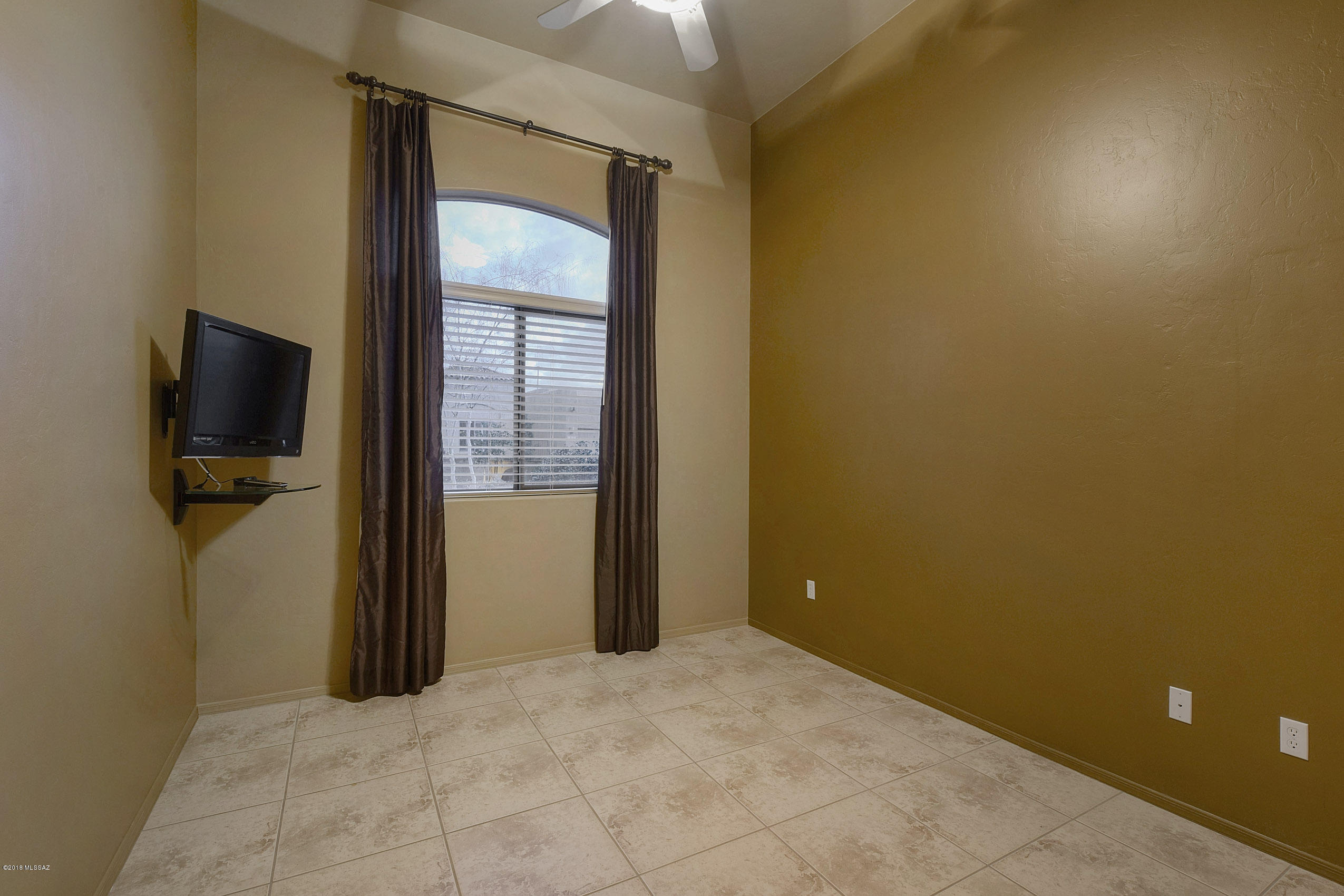 175 E Sky Light Street