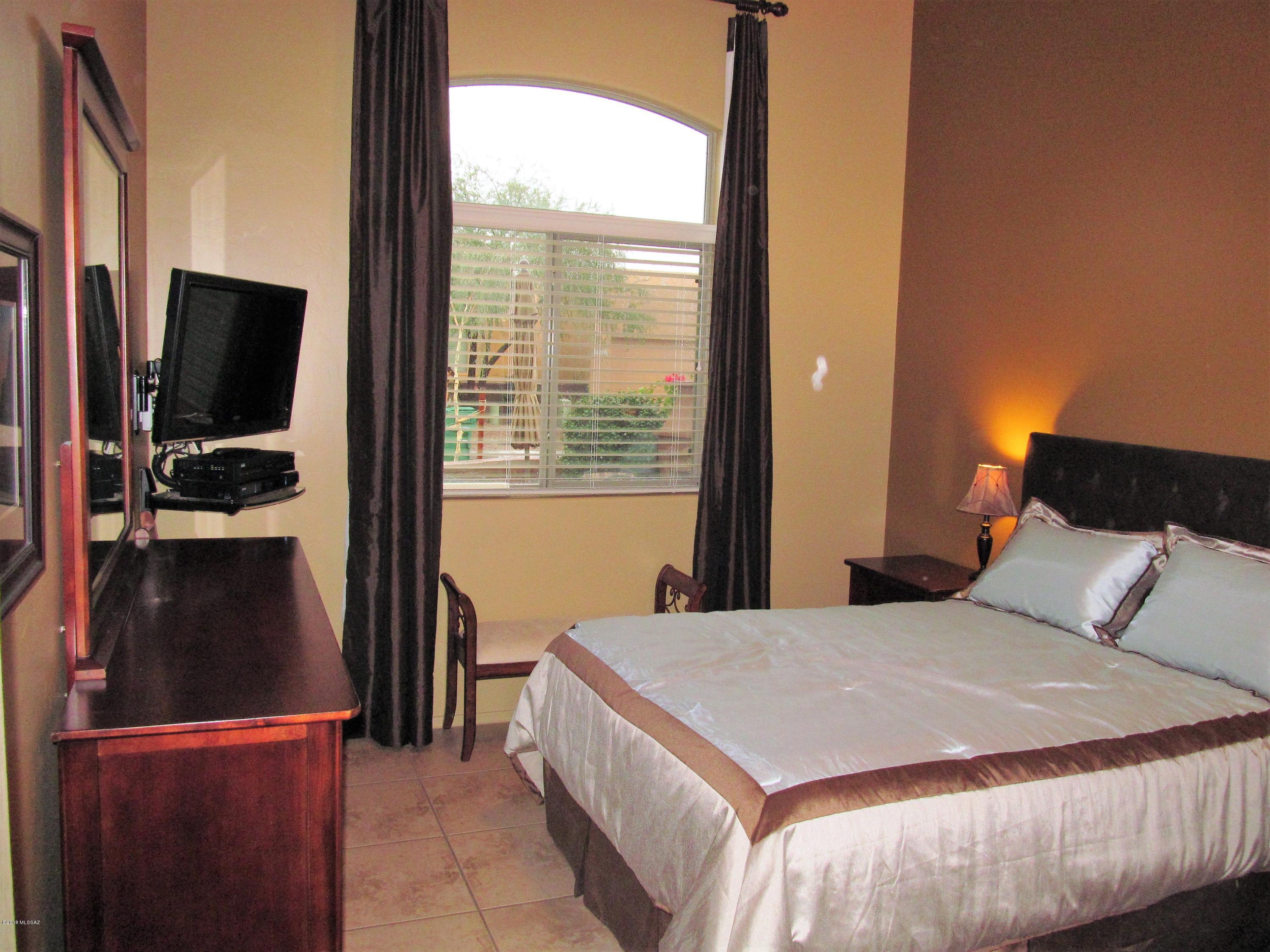 175 E Sky Light Street