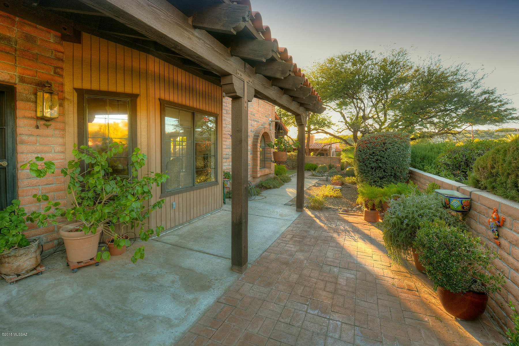 4593 N Camino Campero