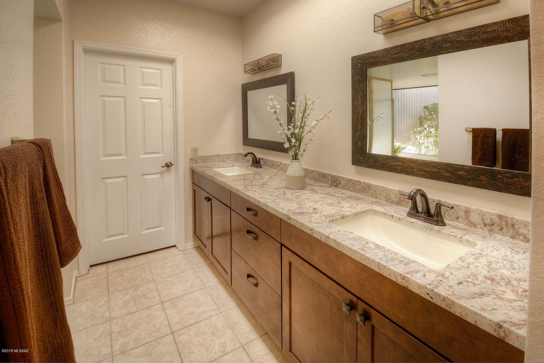 4593 N Camino Campero